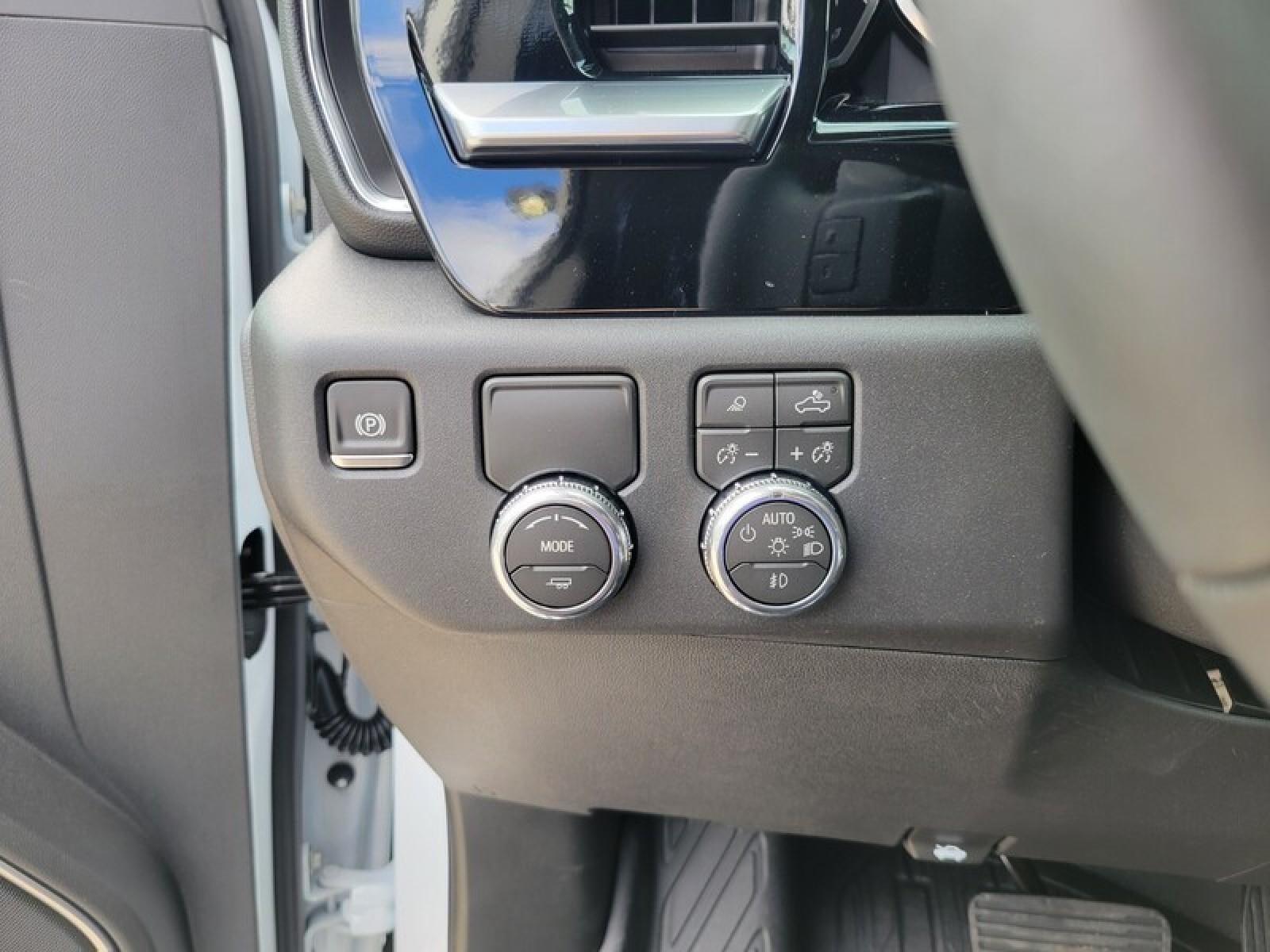 2026 GMC Sierra 1500 Crew Cab Short Box 2-Wheel Drive SLT