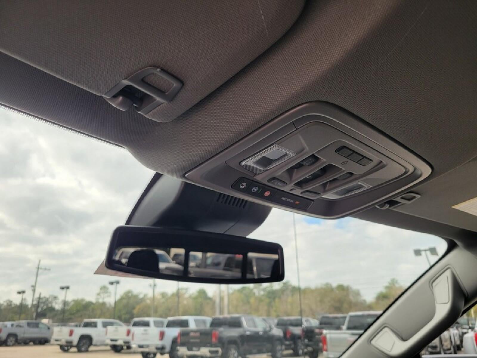 2026 GMC Sierra 1500 Crew Cab Short Box 2-Wheel Drive SLT