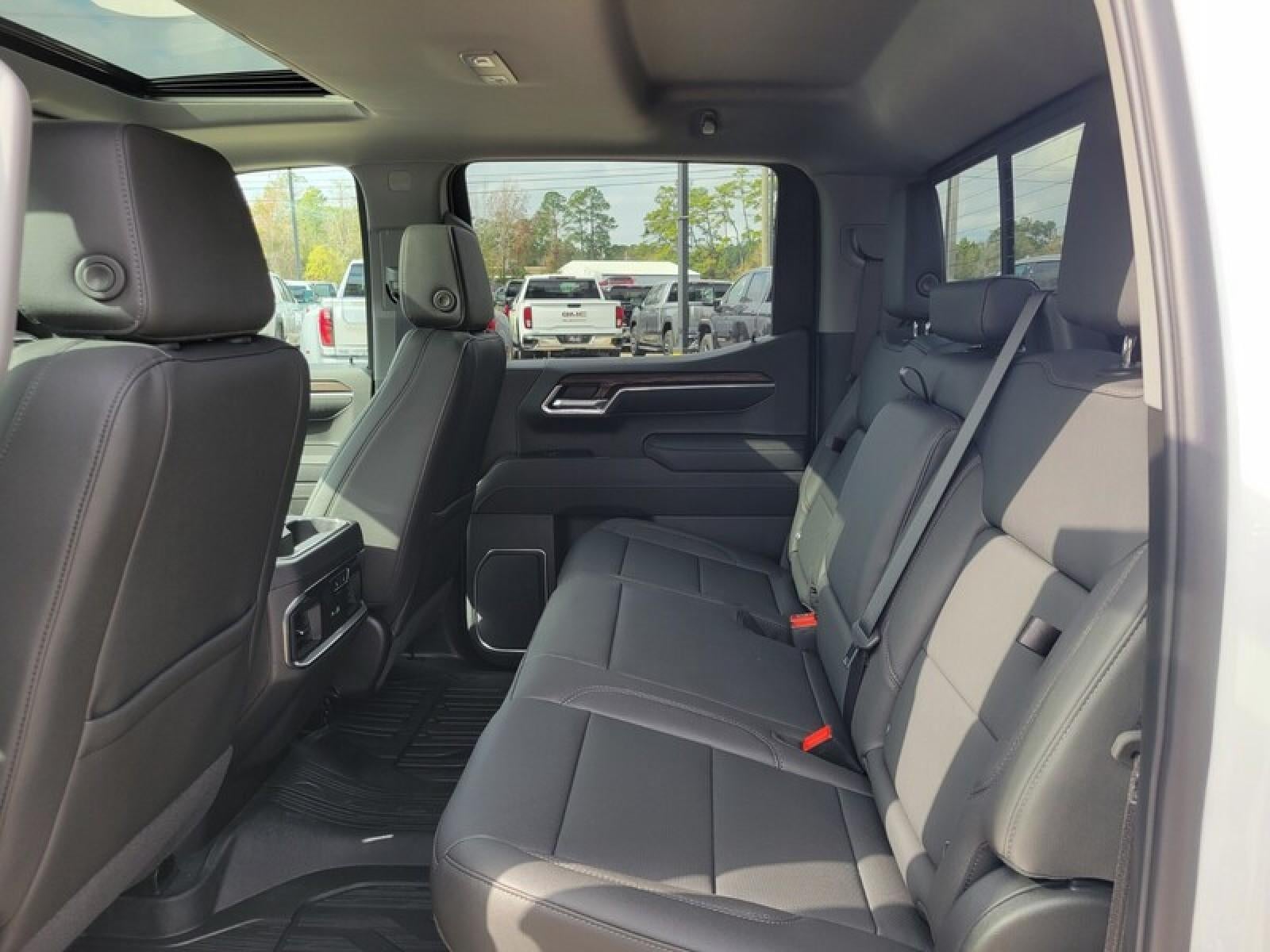 2026 GMC Sierra 1500 Crew Cab Short Box 2-Wheel Drive SLT