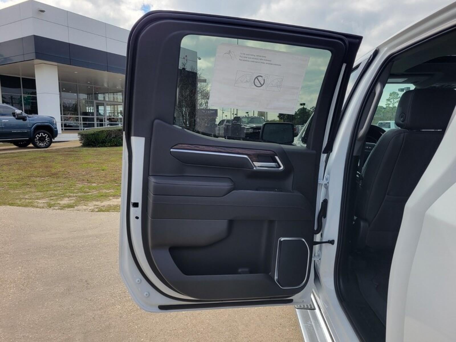 2026 GMC Sierra 1500 Crew Cab Short Box 2-Wheel Drive SLT