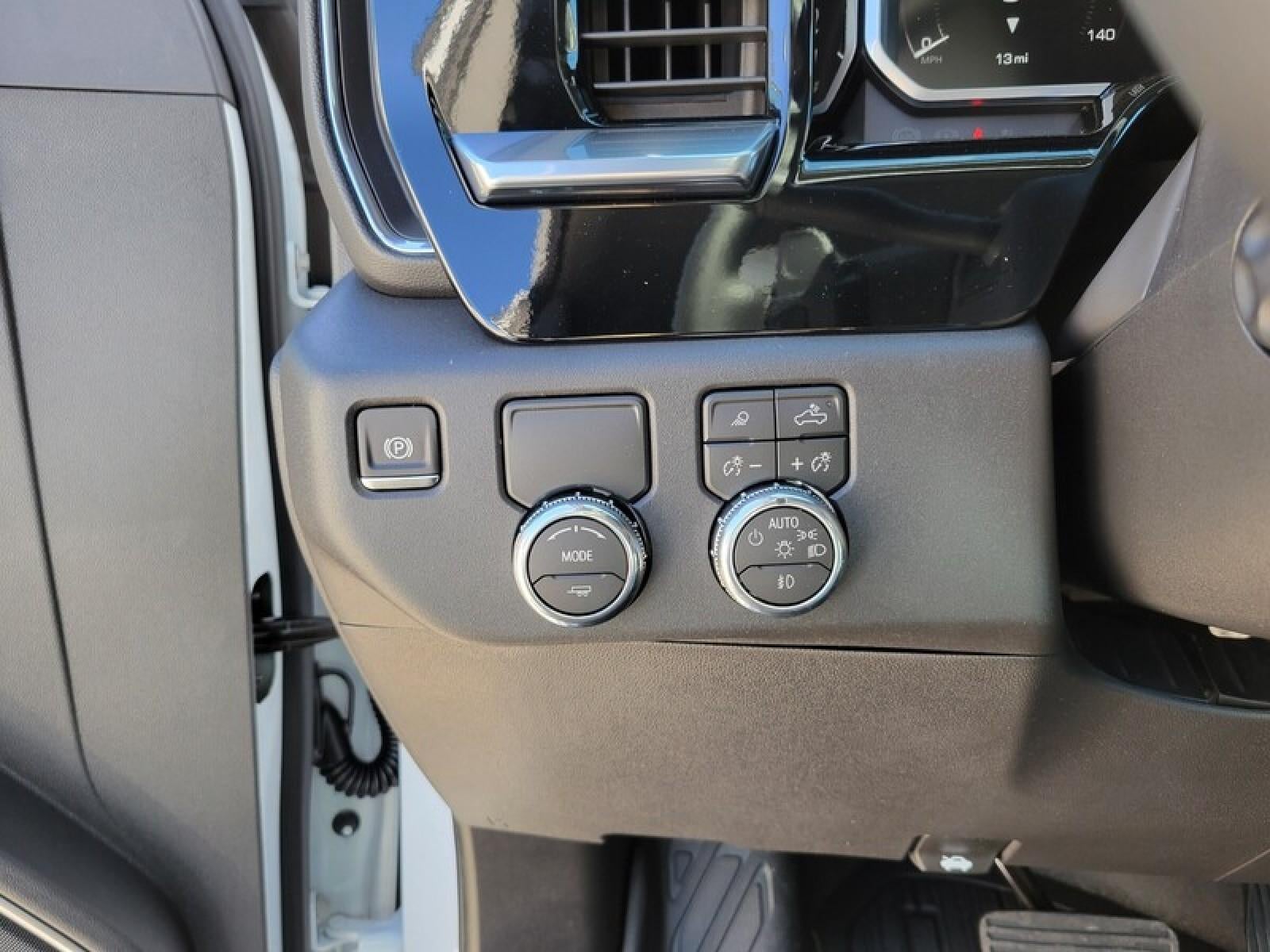 2026 GMC Sierra 1500 Crew Cab Short Box 2-Wheel Drive SLT