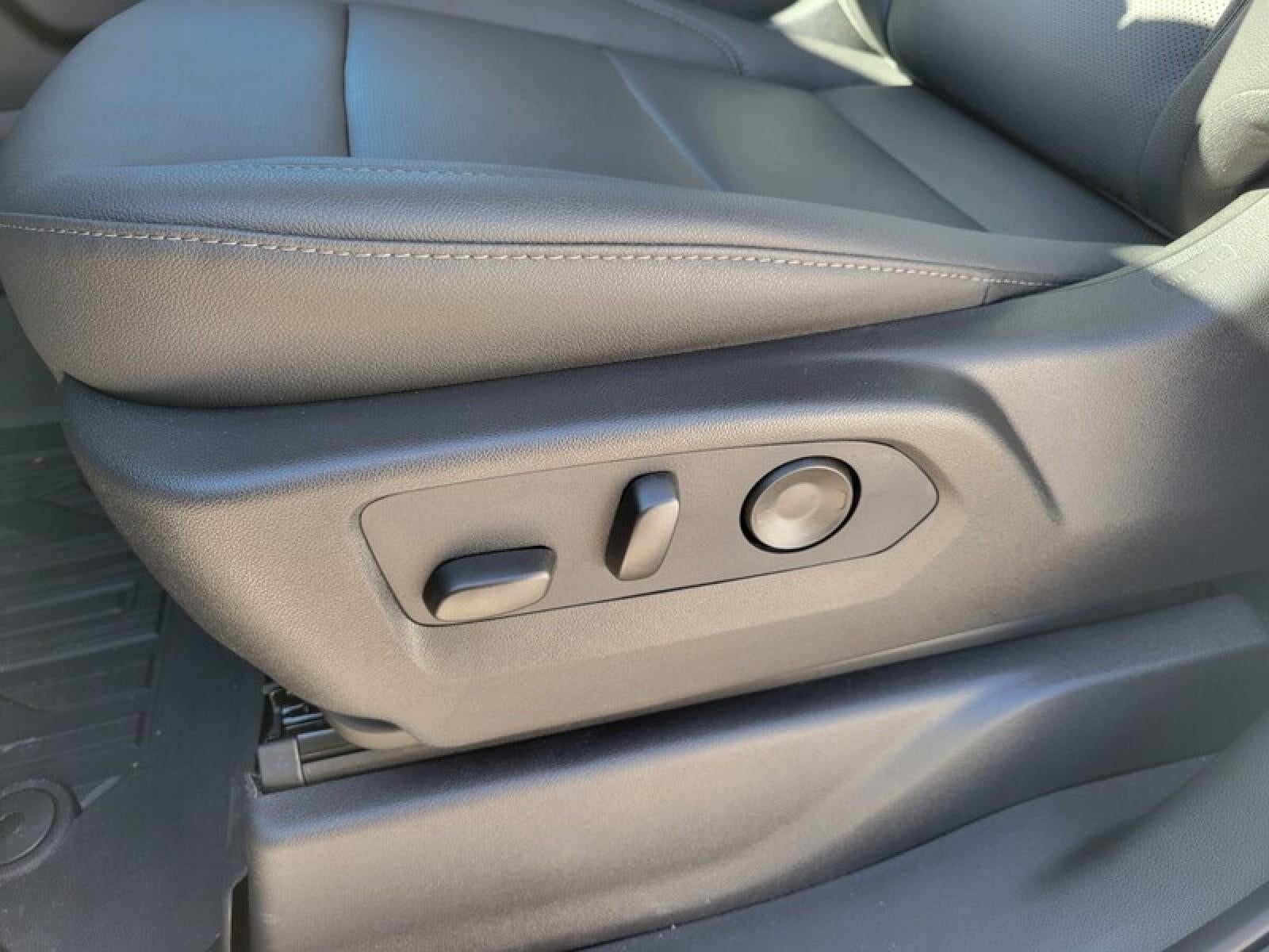 2026 GMC Sierra 1500 Crew Cab Short Box 2-Wheel Drive SLT