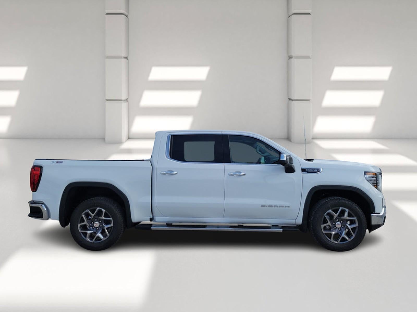 2026 GMC Sierra 1500 Crew Cab Short Box 2-Wheel Drive SLT
