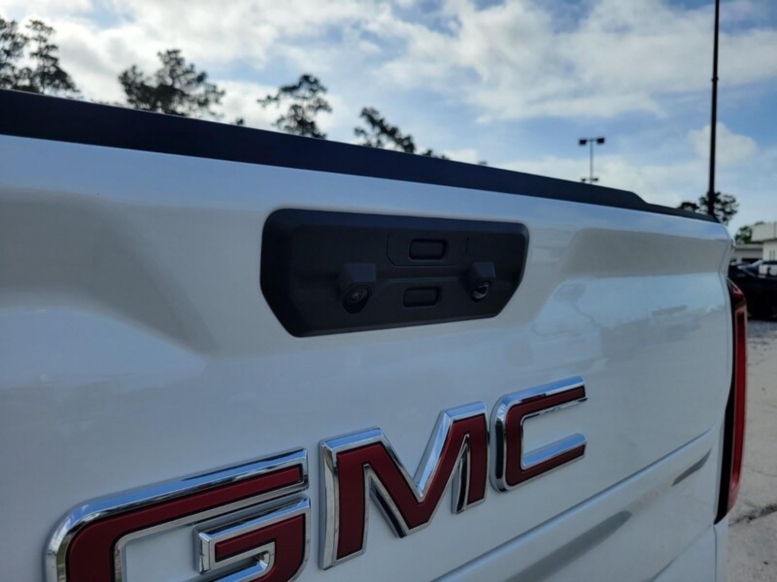 2026 GMC Sierra 1500 Crew Cab Short Box 2-Wheel Drive SLT