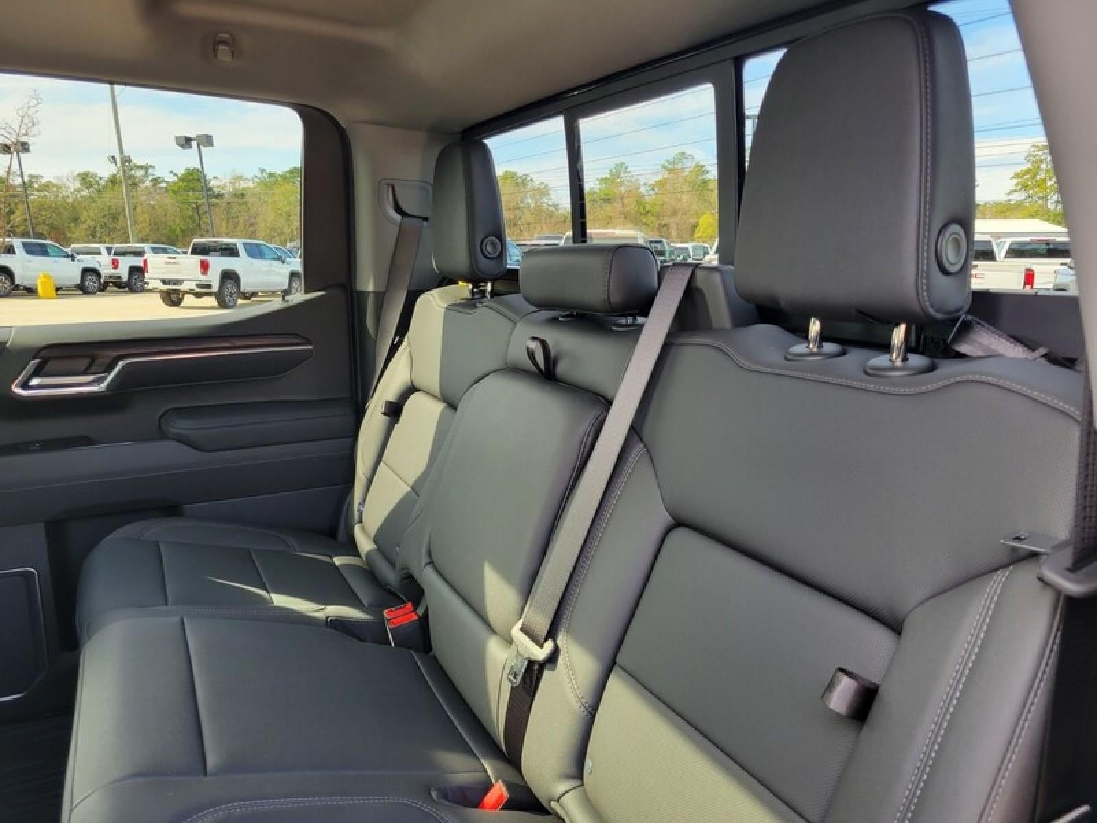 2026 GMC Sierra 1500 Crew Cab Short Box 2-Wheel Drive SLT