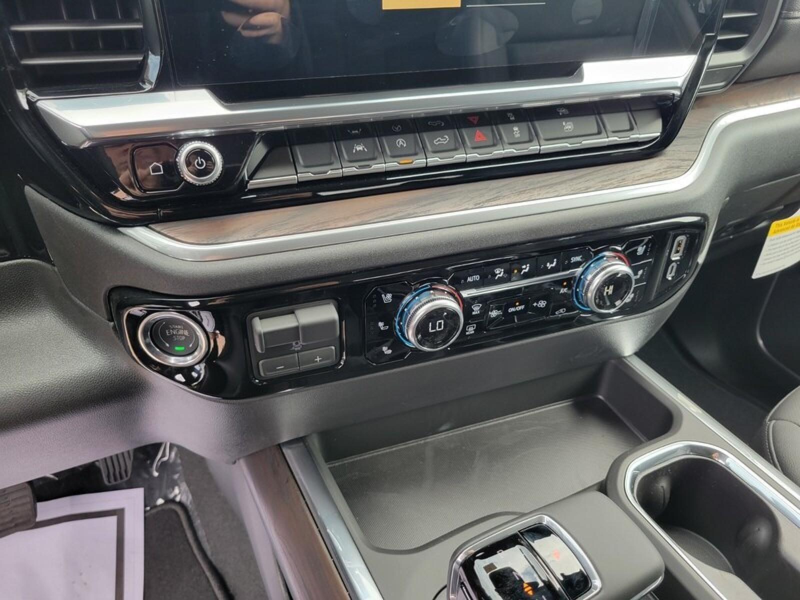 2026 GMC Sierra 1500 Crew Cab Short Box 2-Wheel Drive SLT