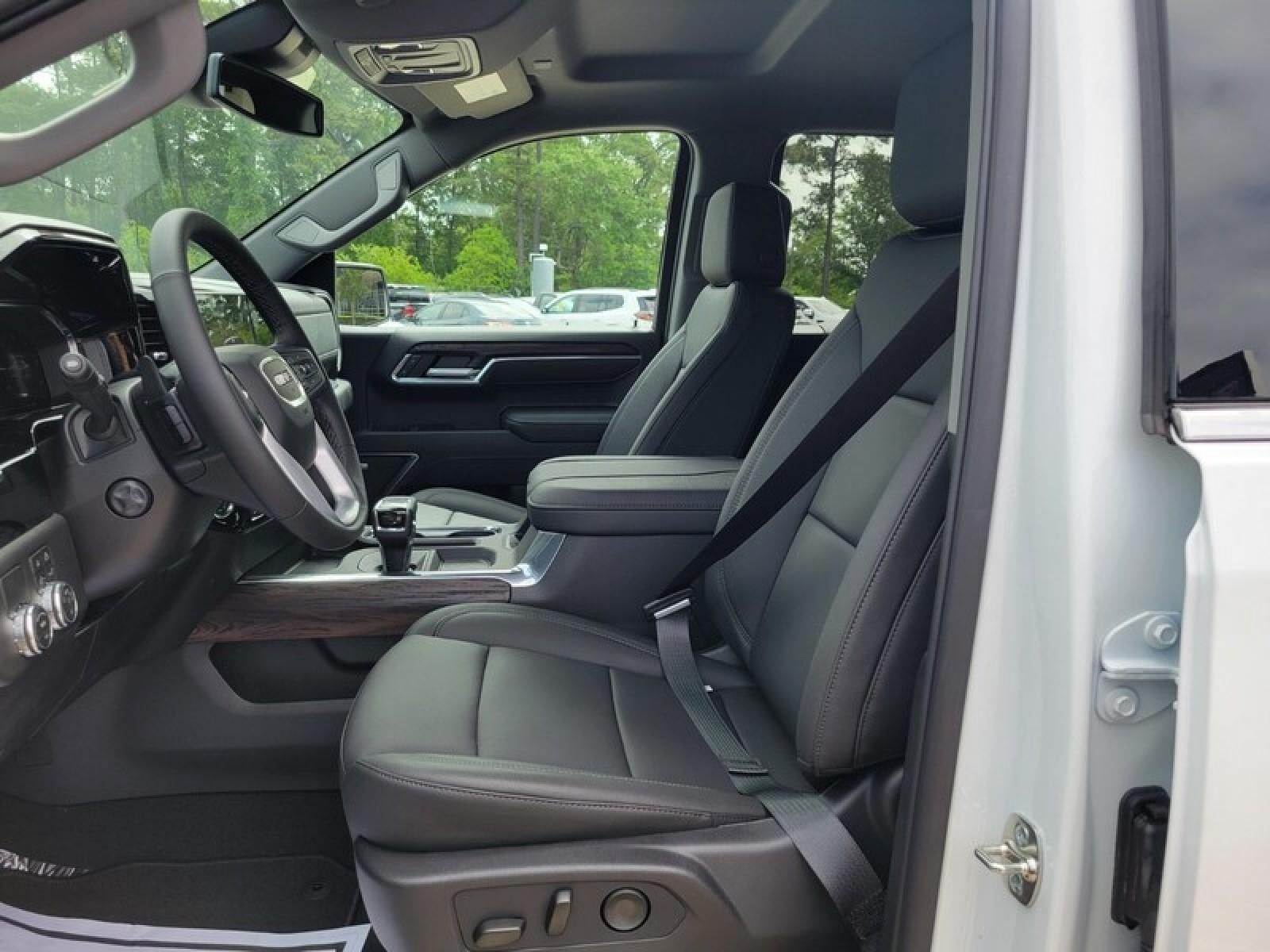 2026 GMC Sierra 1500 Crew Cab Short Box 2-Wheel Drive SLT