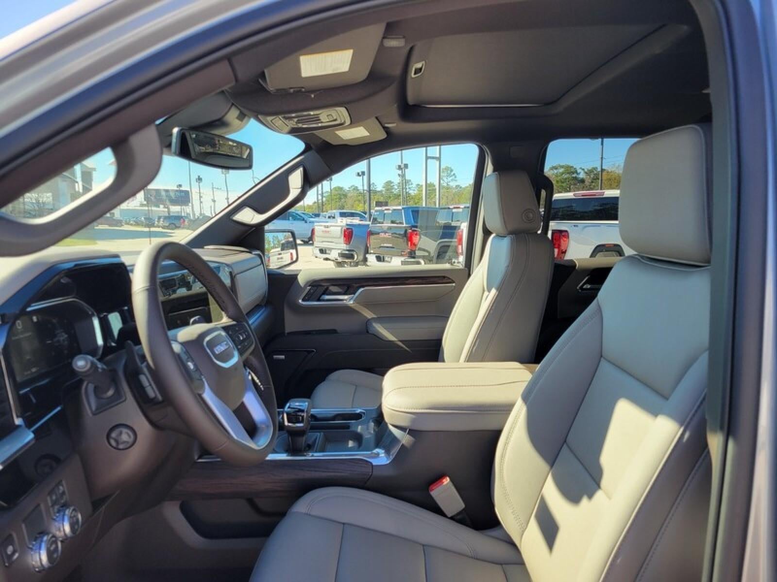 2026 GMC Sierra 1500 Crew Cab Short Box 2-Wheel Drive SLT