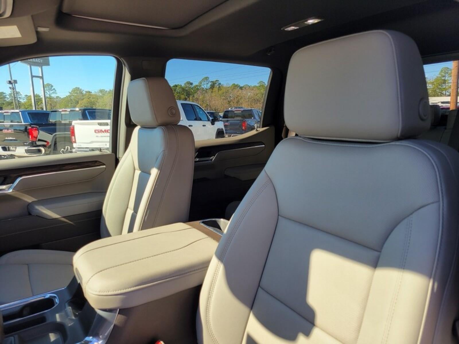 2026 GMC Sierra 1500 Crew Cab Short Box 2-Wheel Drive SLT