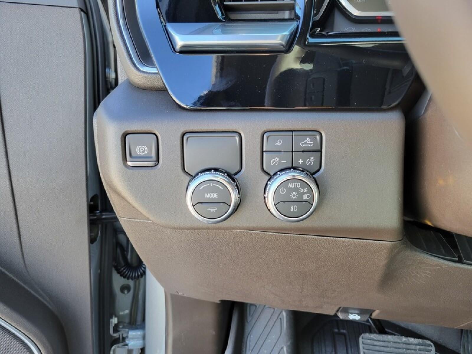 2026 GMC Sierra 1500 Crew Cab Short Box 2-Wheel Drive SLT