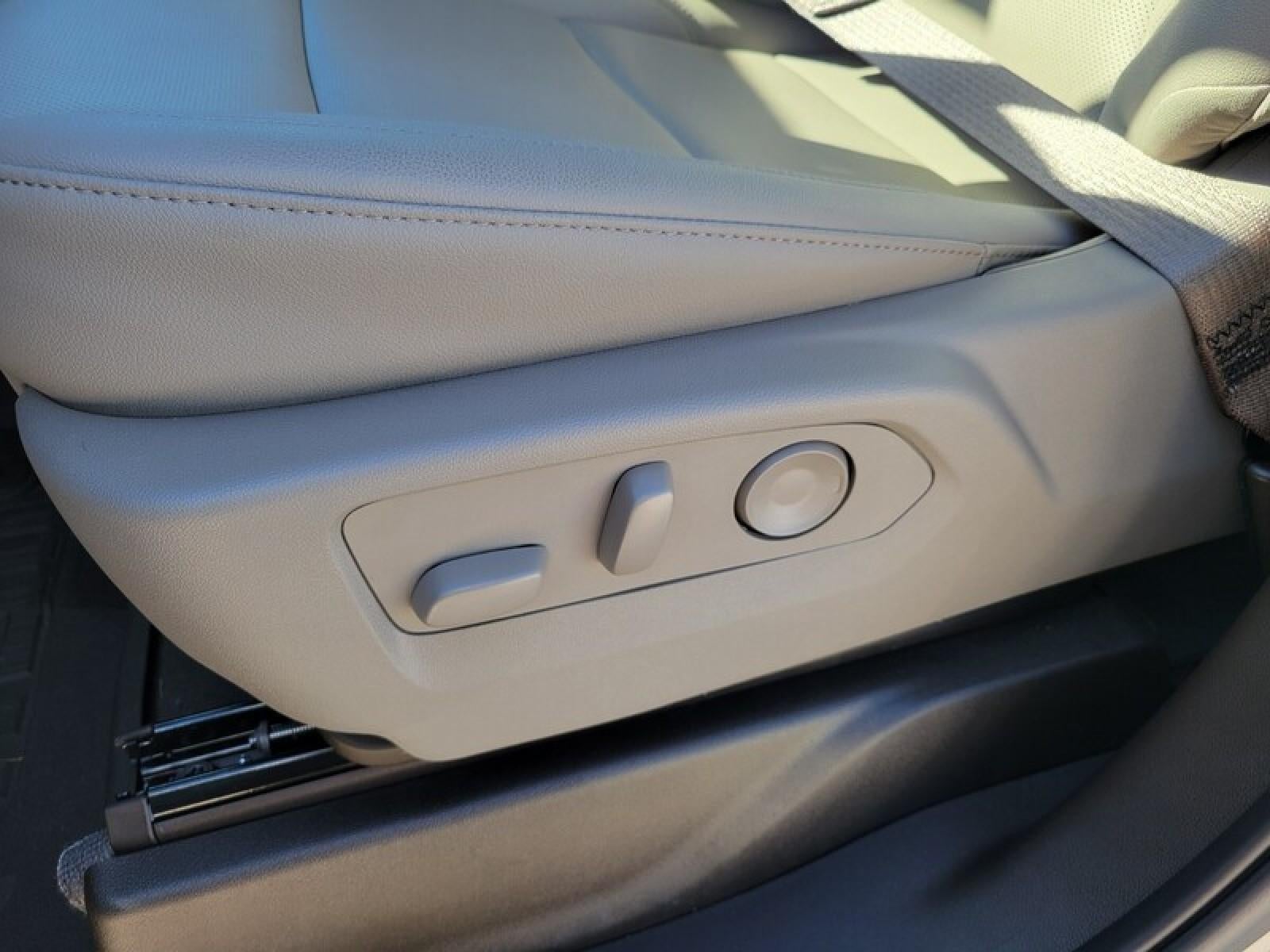 2026 GMC Sierra 1500 Crew Cab Short Box 2-Wheel Drive SLT