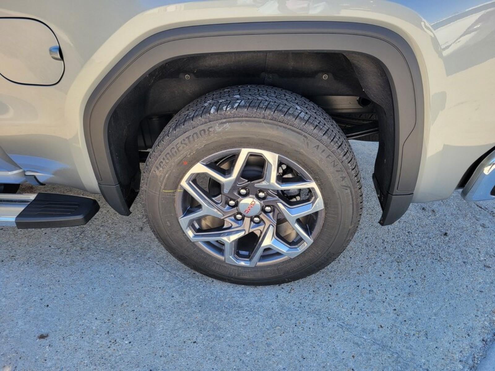 2026 GMC Sierra 1500 Crew Cab Short Box 2-Wheel Drive SLT