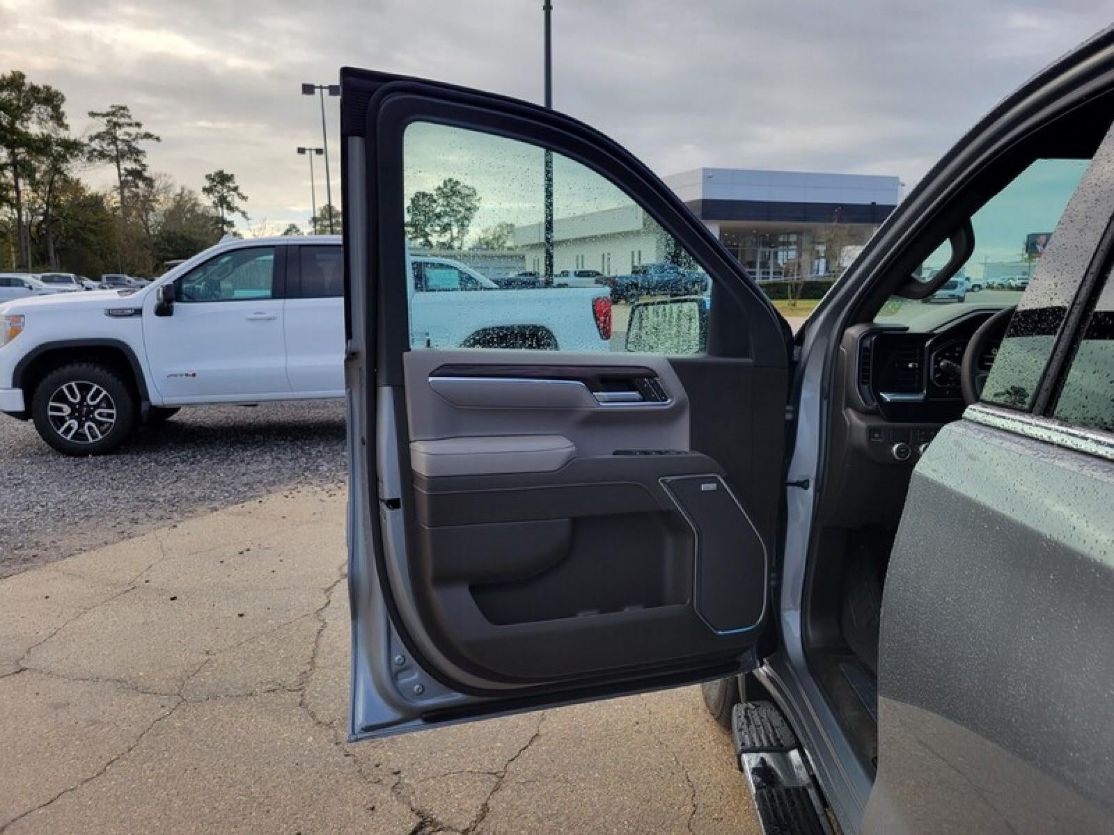 2026 GMC Sierra 1500 Crew Cab Short Box 2-Wheel Drive SLT