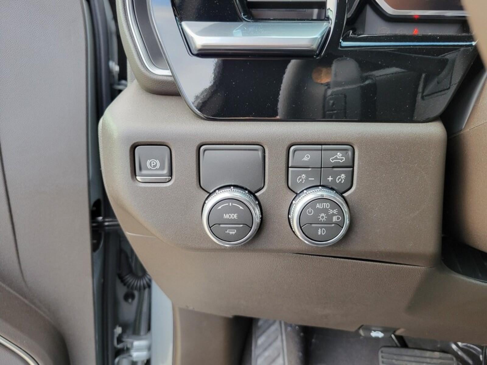 2026 GMC Sierra 1500 Crew Cab Short Box 2-Wheel Drive SLT