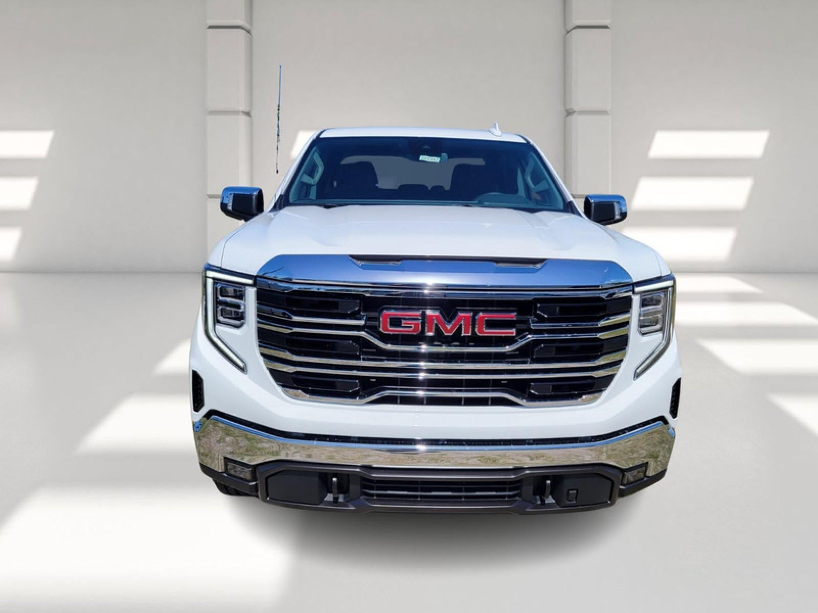 2026 GMC Sierra 1500 Crew Cab Short Box 2-Wheel Drive SLT