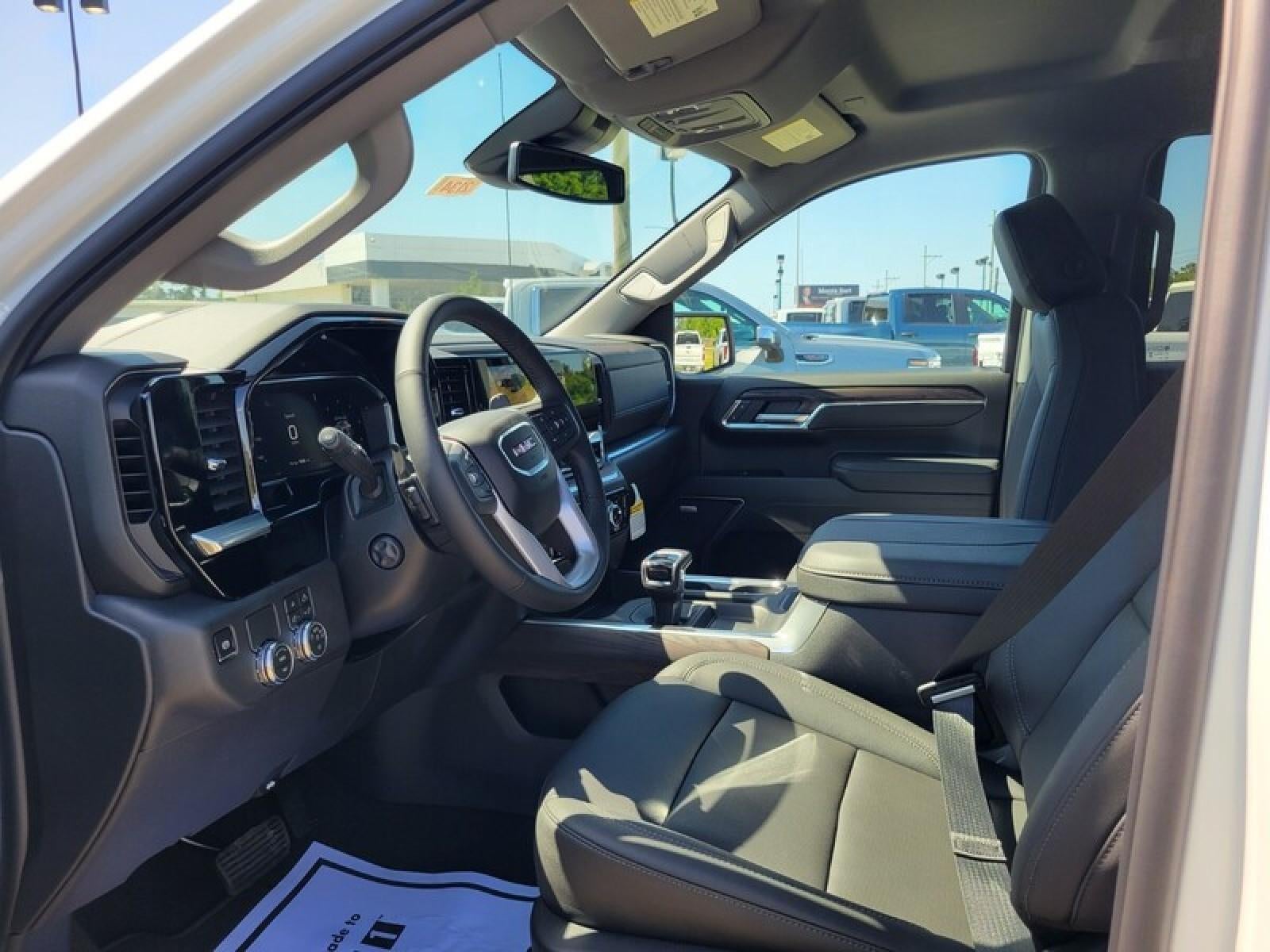 2026 GMC Sierra 1500 Crew Cab Short Box 2-Wheel Drive SLT