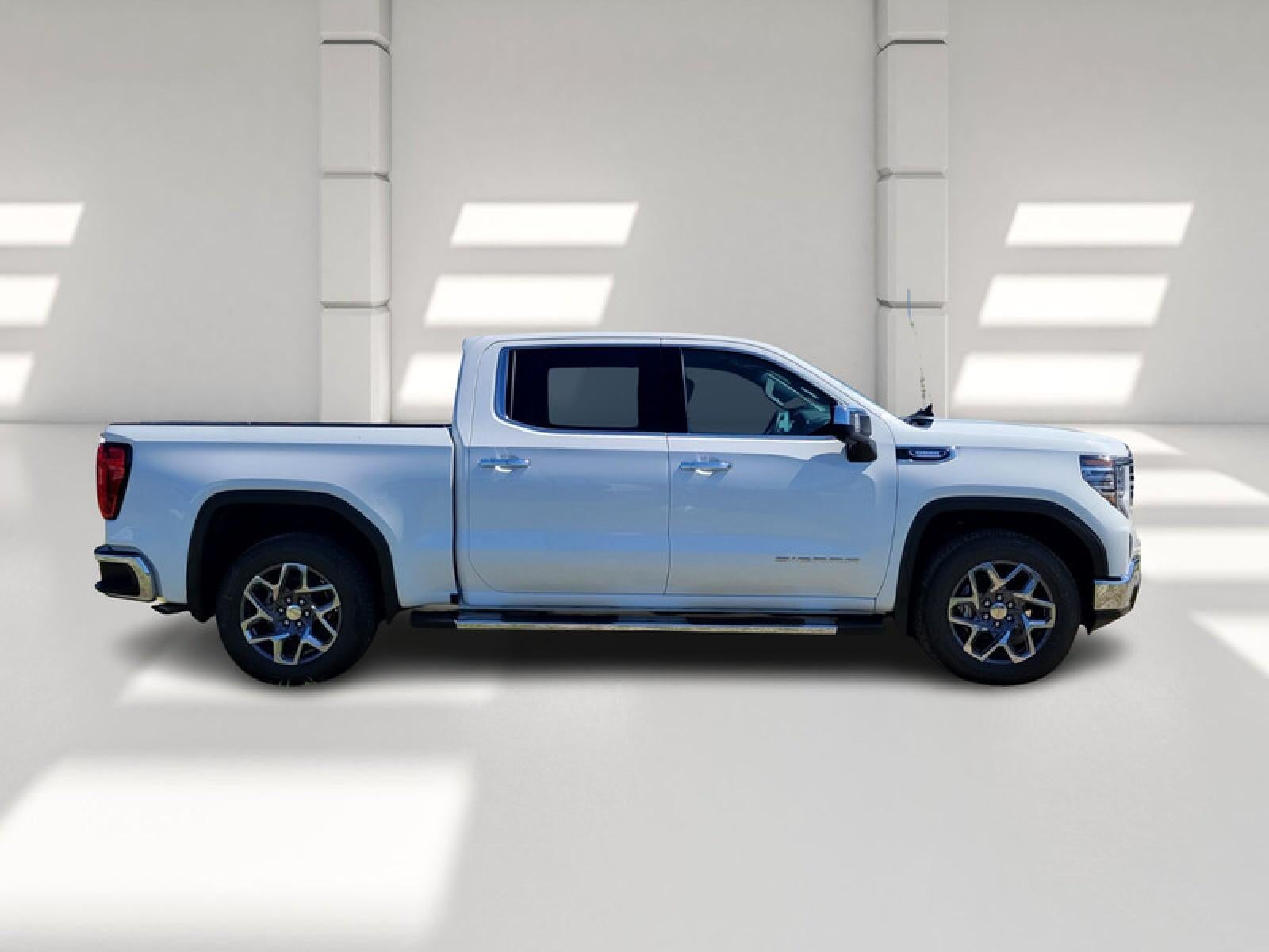 2026 GMC Sierra 1500 Crew Cab Short Box 2-Wheel Drive SLT