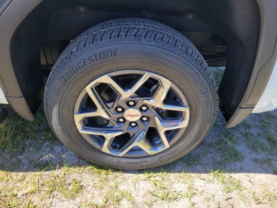 2026 GMC Sierra 1500 Crew Cab Short Box 2-Wheel Drive SLT
