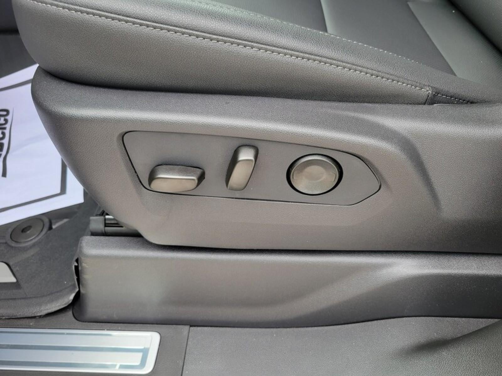 2026 GMC Sierra 1500 Crew Cab Short Box 2-Wheel Drive SLT