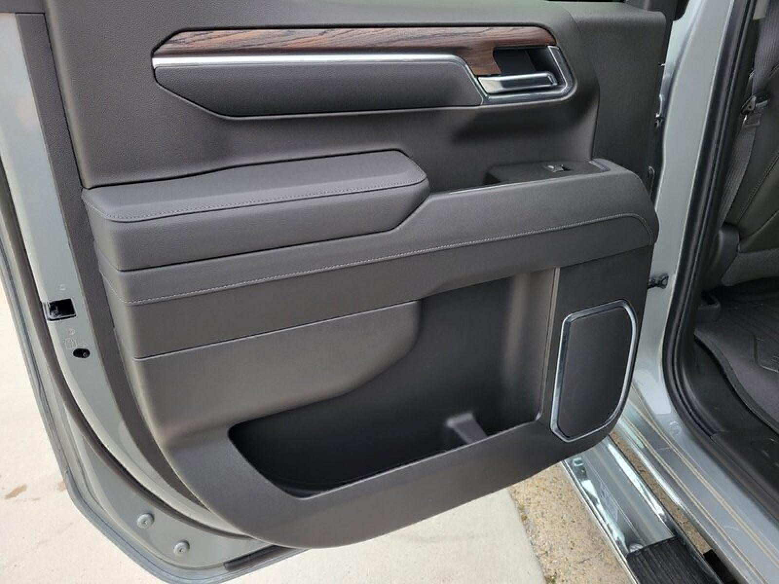 2026 GMC Sierra 1500 Crew Cab Short Box 2-Wheel Drive SLT