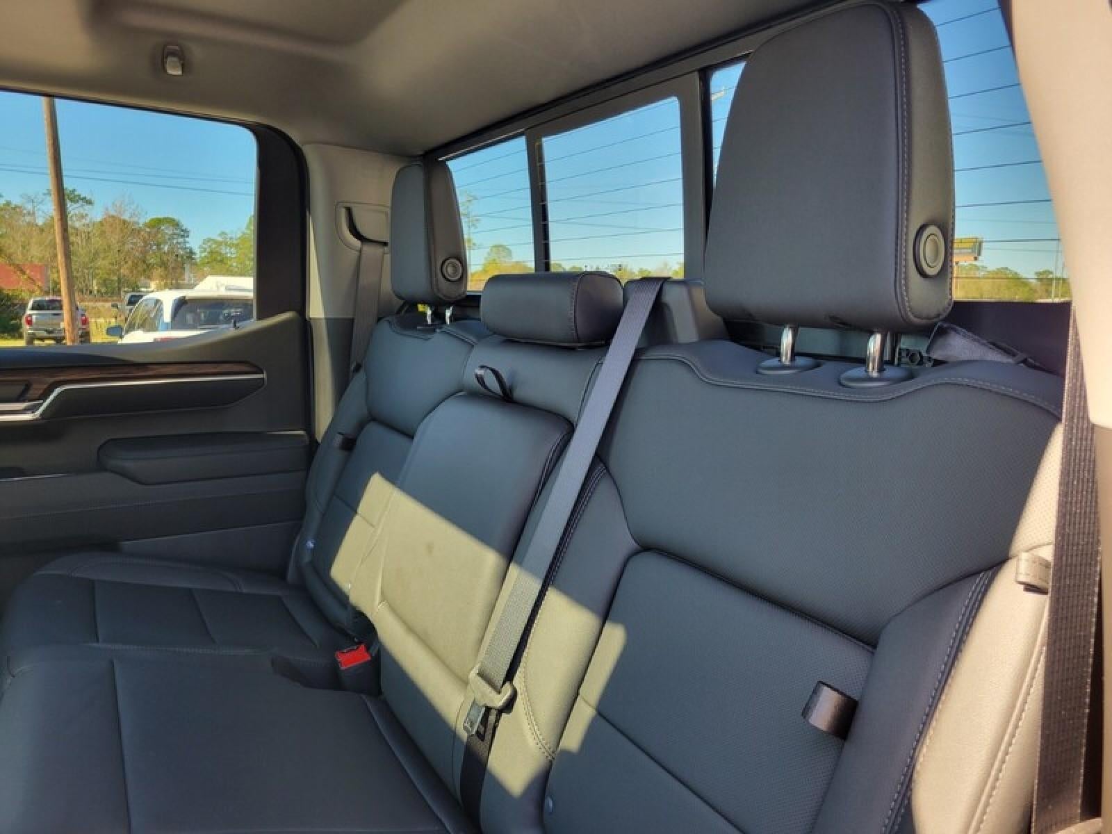 2026 GMC Sierra 1500 Crew Cab Short Box 2-Wheel Drive SLT