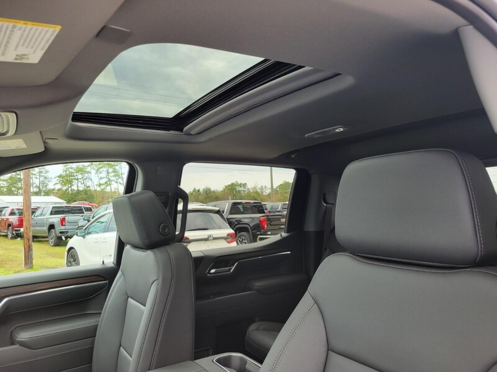 2026 GMC Sierra 1500 Crew Cab Short Box 2-Wheel Drive SLT