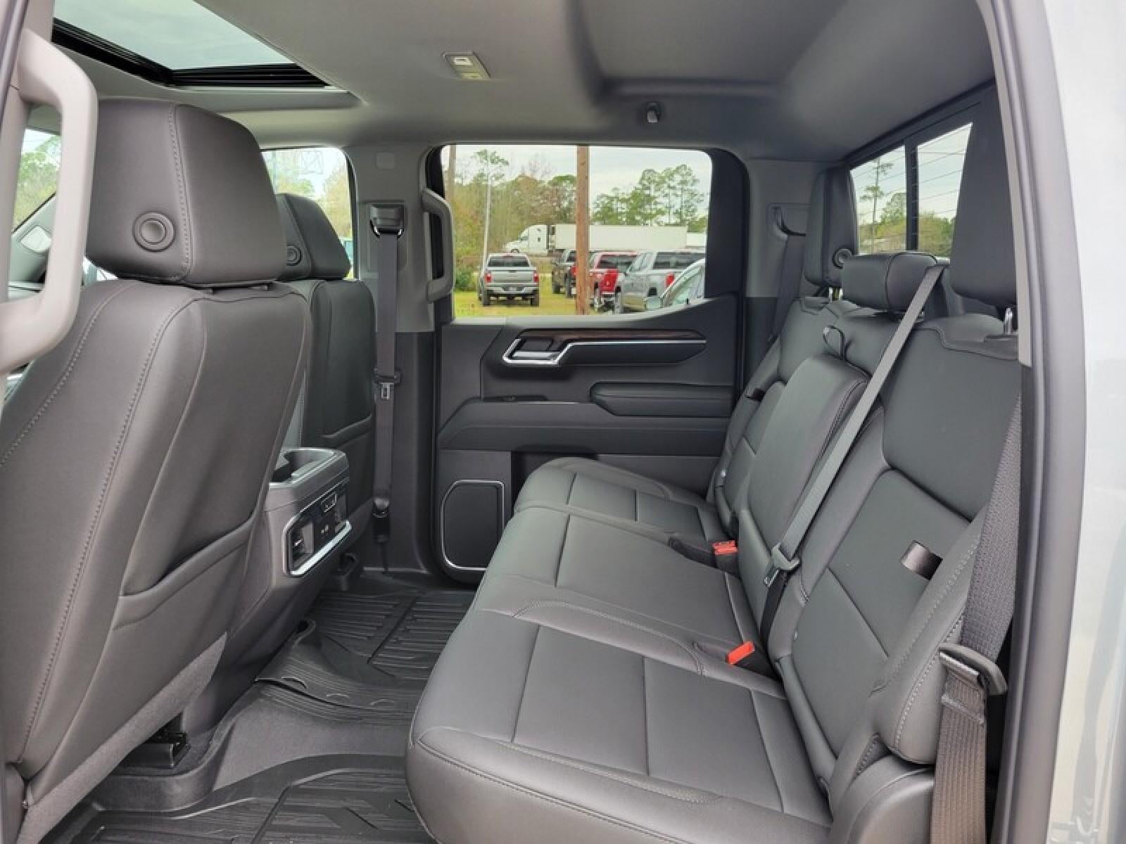 2026 GMC Sierra 1500 Crew Cab Short Box 2-Wheel Drive SLT