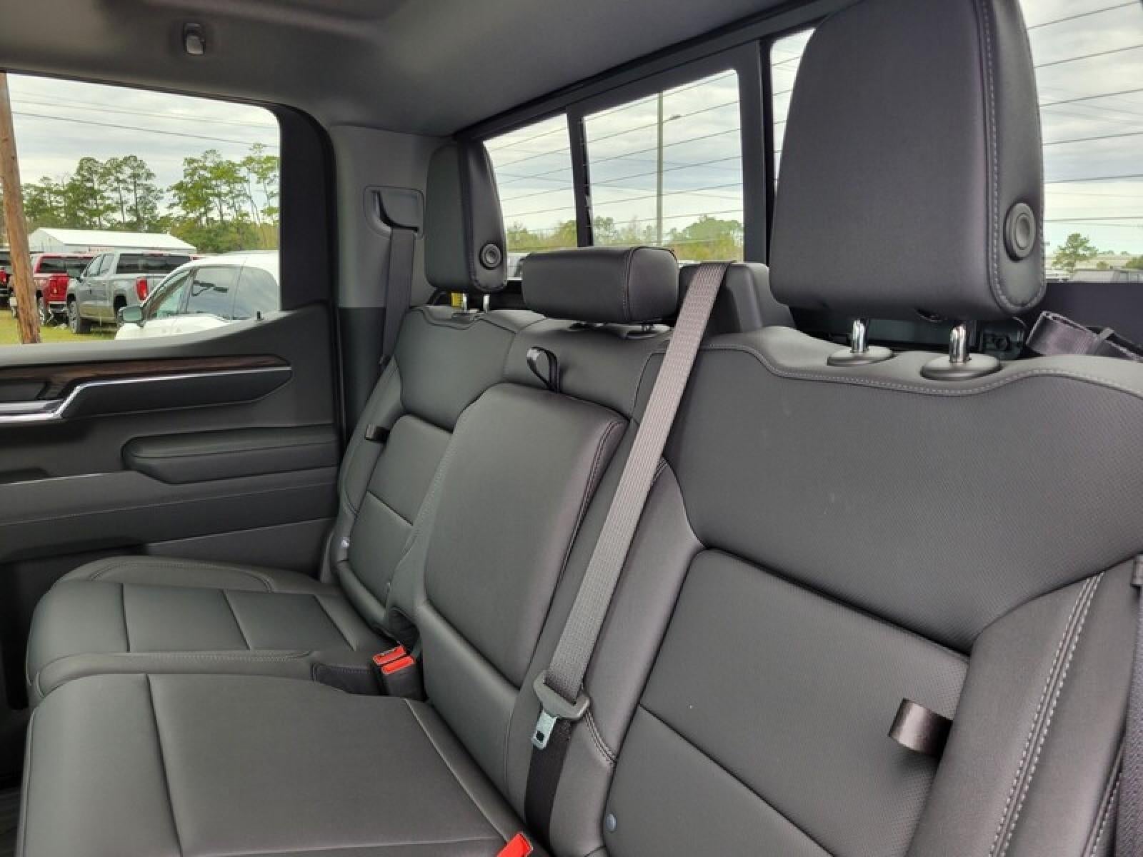 2026 GMC Sierra 1500 Crew Cab Short Box 2-Wheel Drive SLT