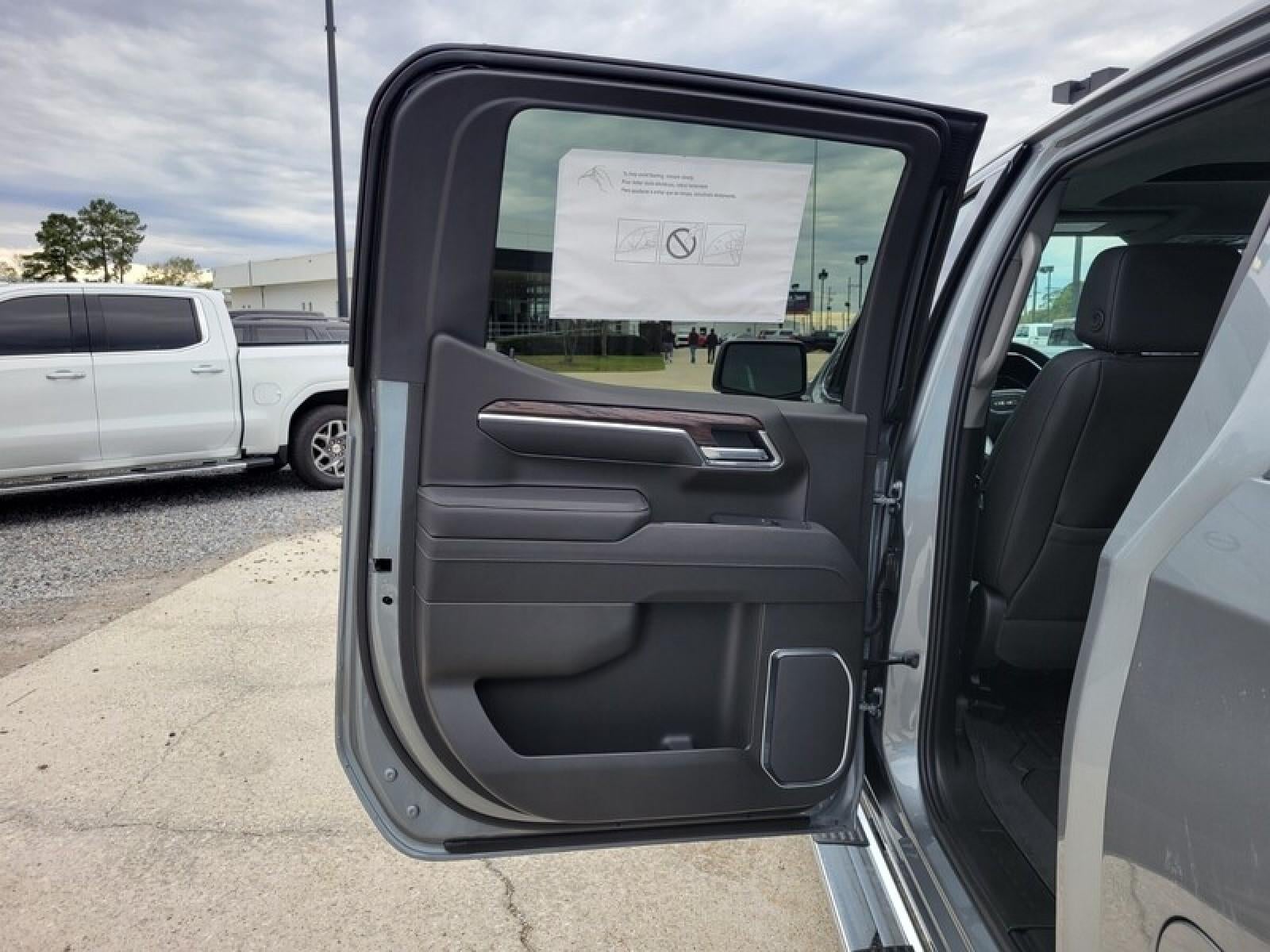 2026 GMC Sierra 1500 Crew Cab Short Box 2-Wheel Drive SLT