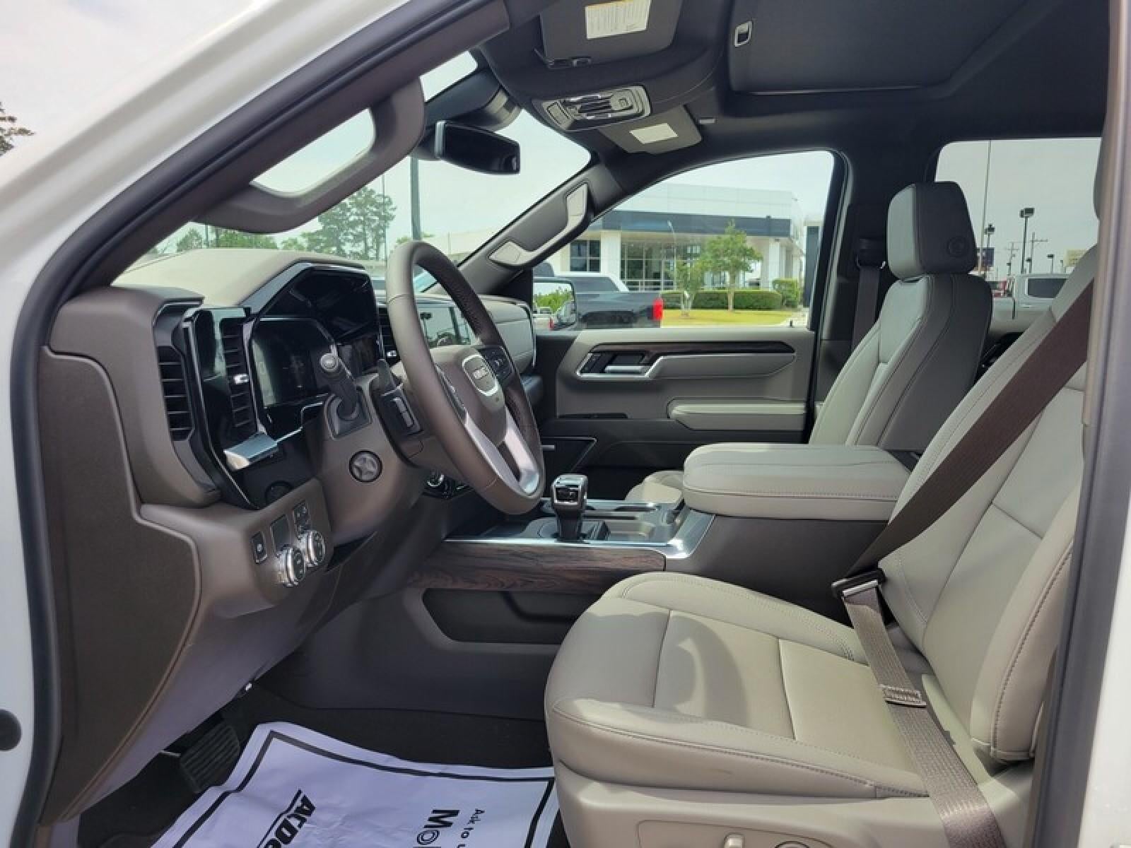 2026 GMC Sierra 1500 Crew Cab Short Box 2-Wheel Drive SLT