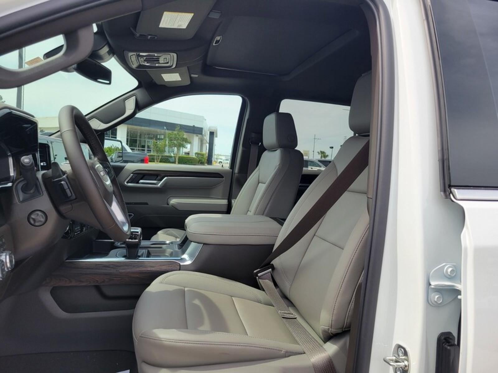 2026 GMC Sierra 1500 Crew Cab Short Box 2-Wheel Drive SLT