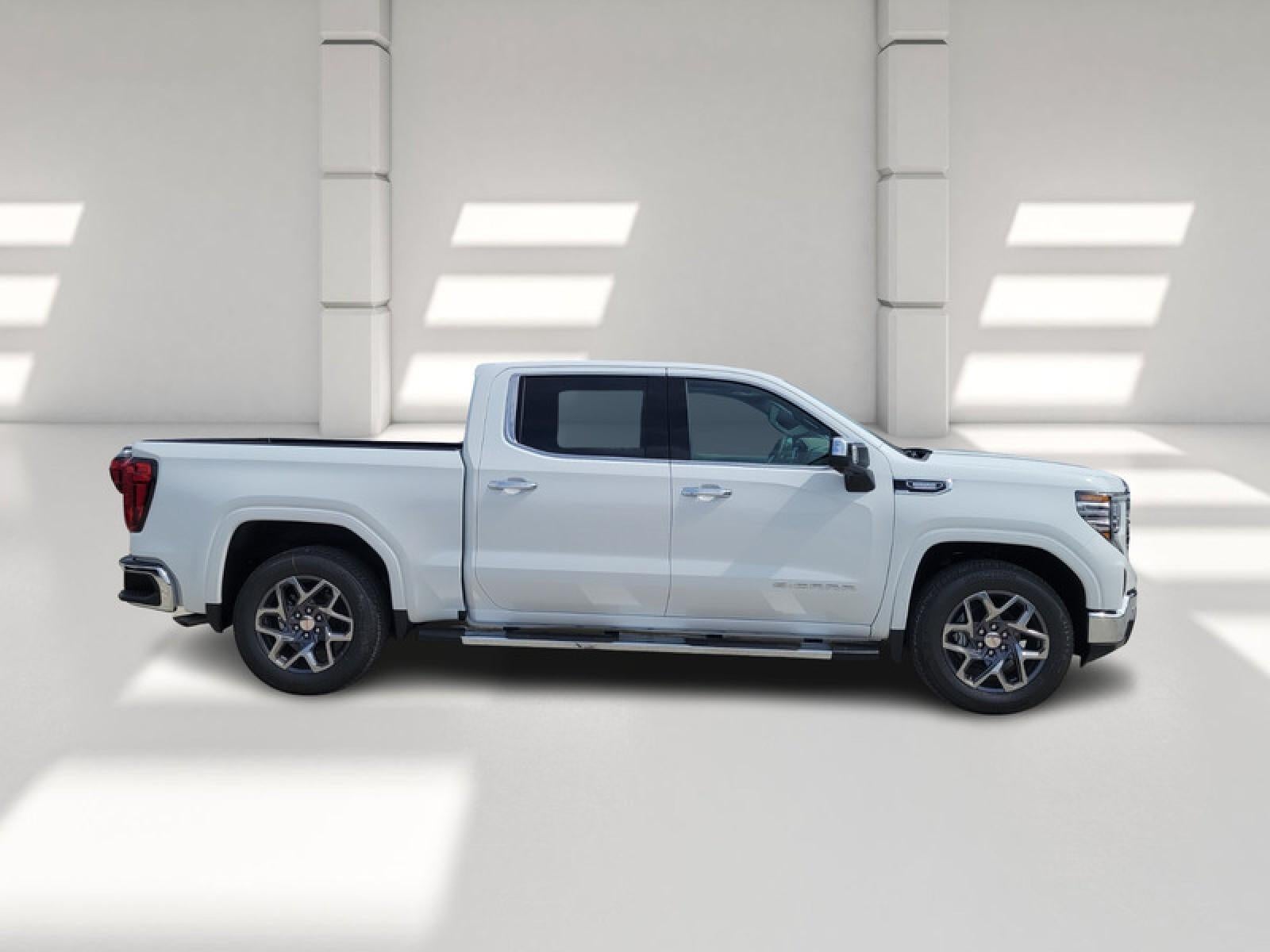 2026 GMC Sierra 1500 Crew Cab Short Box 2-Wheel Drive SLT