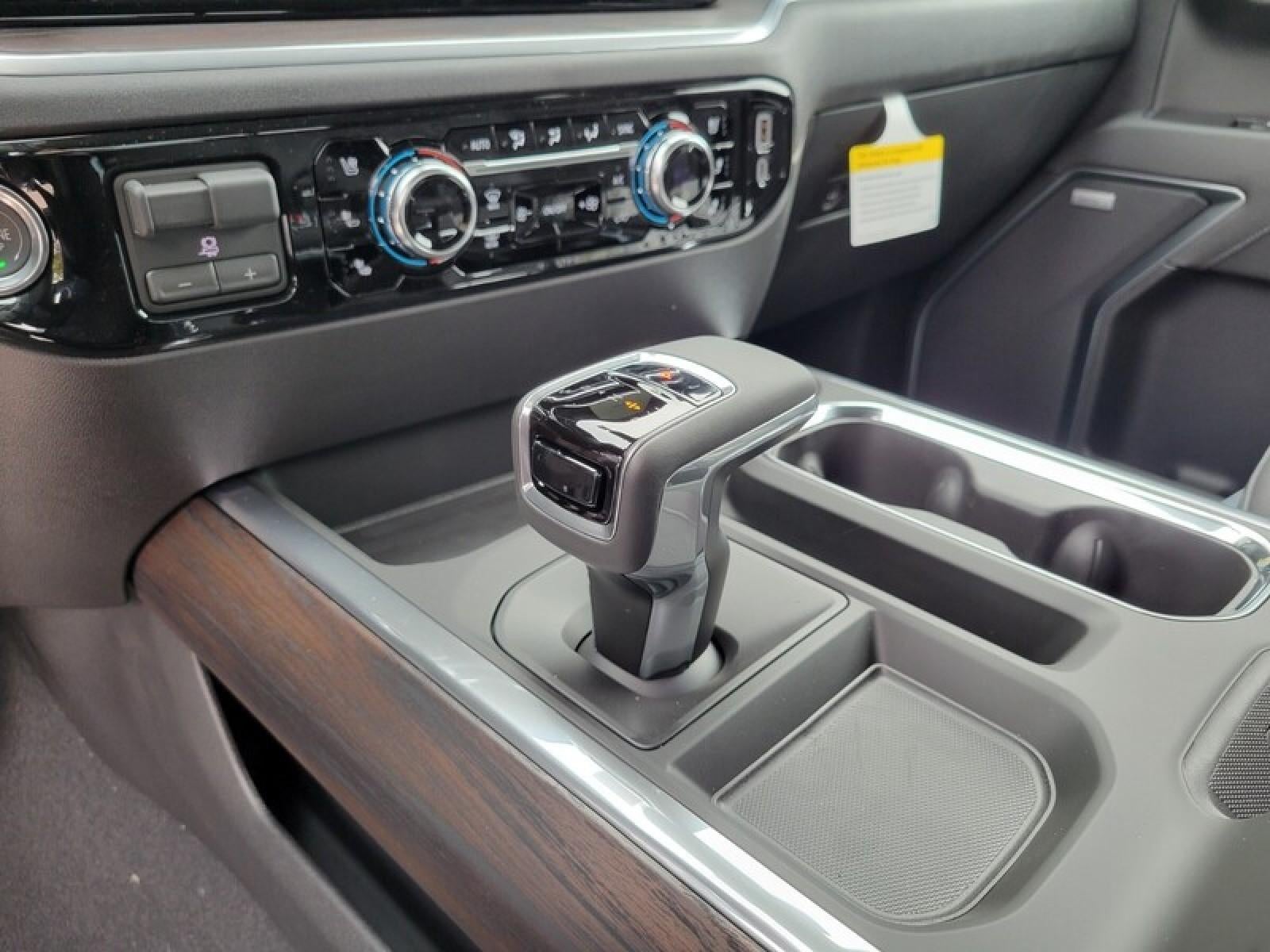 2026 GMC Sierra 1500 Crew Cab Short Box 2-Wheel Drive SLT