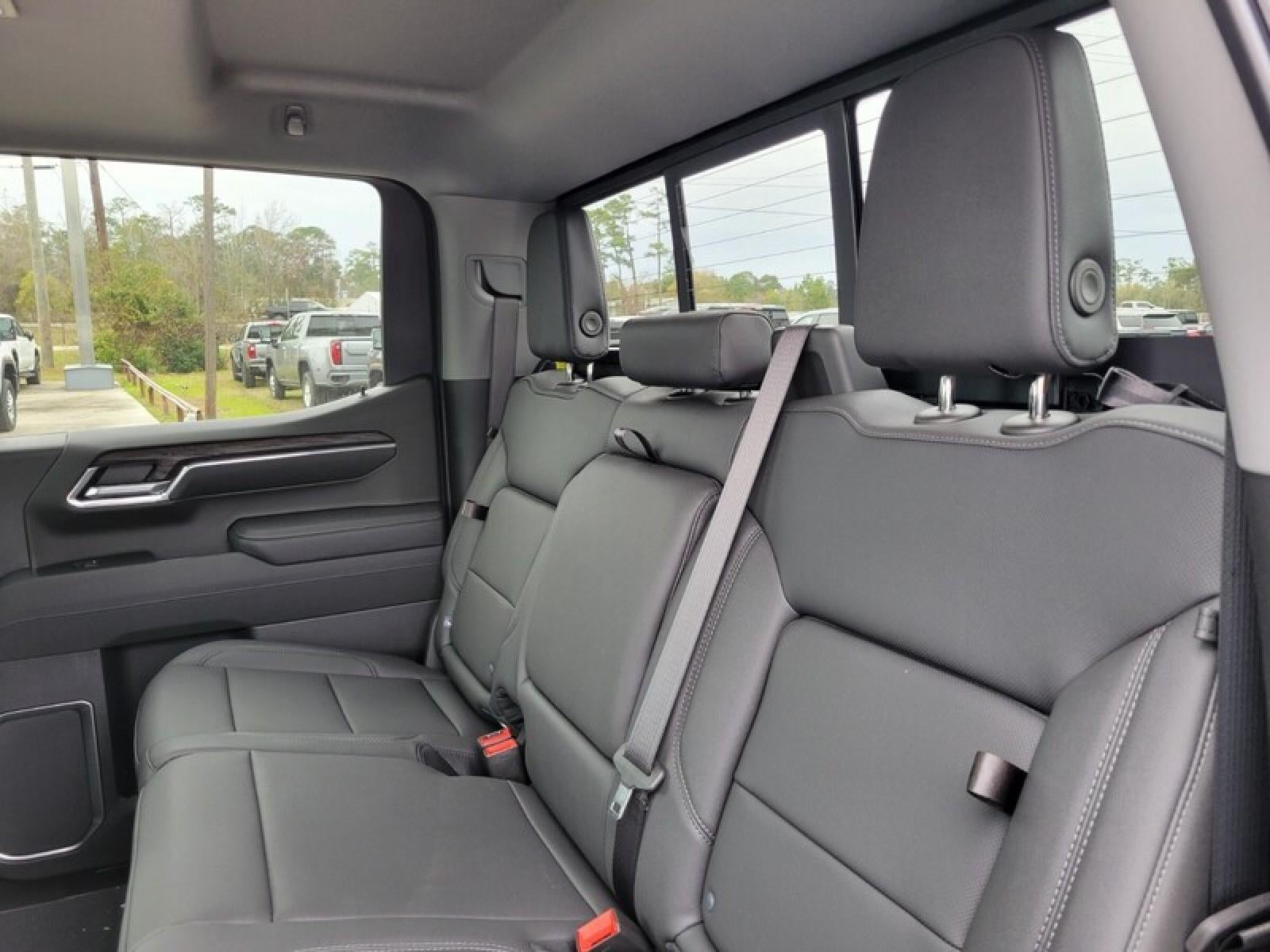 2026 GMC Sierra 1500 Crew Cab Short Box 2-Wheel Drive SLT