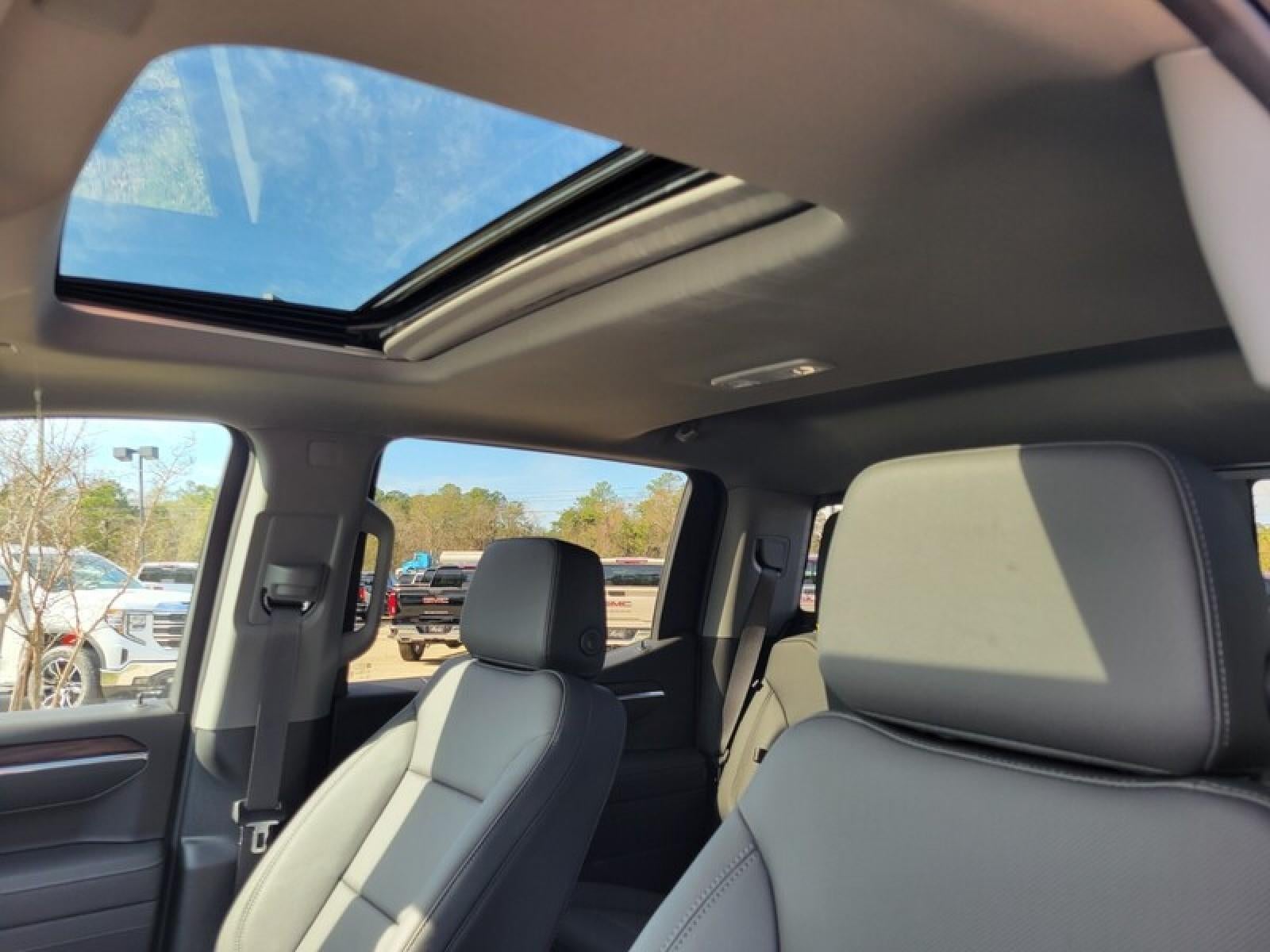 2026 GMC Sierra 1500 Crew Cab Short Box 2-Wheel Drive SLT