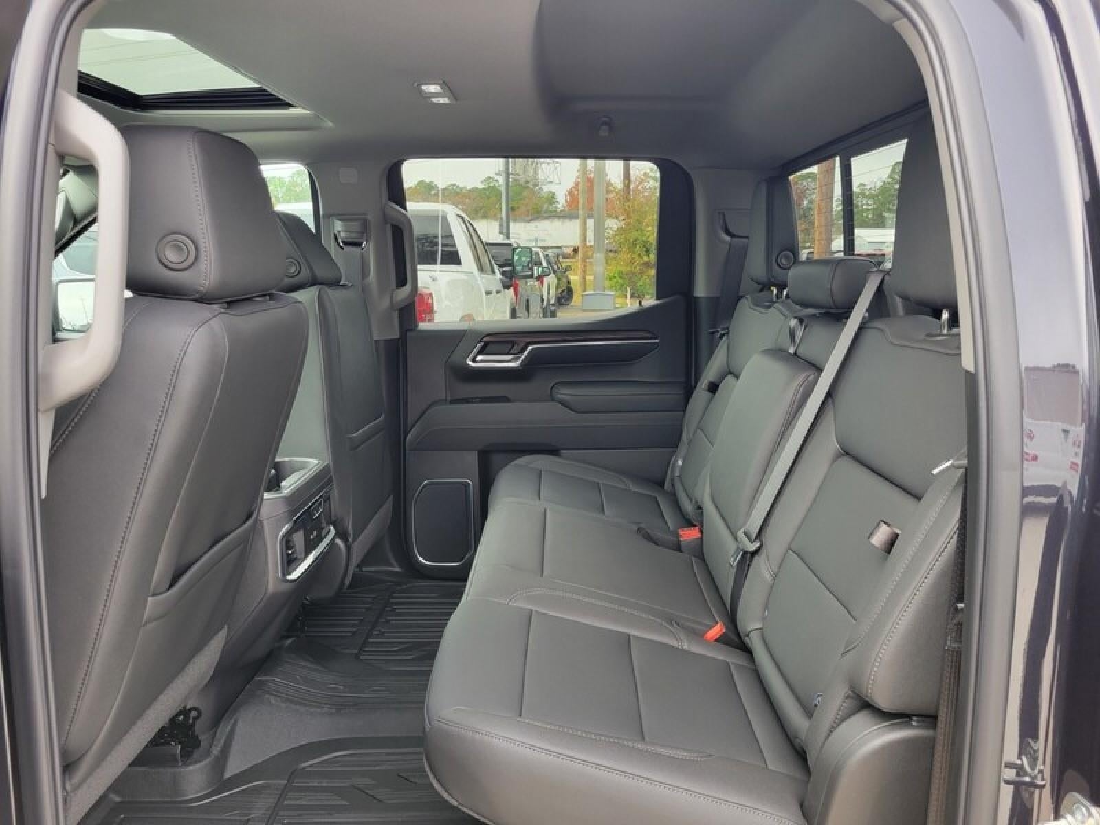 2026 GMC Sierra 1500 Crew Cab Short Box 2-Wheel Drive SLT