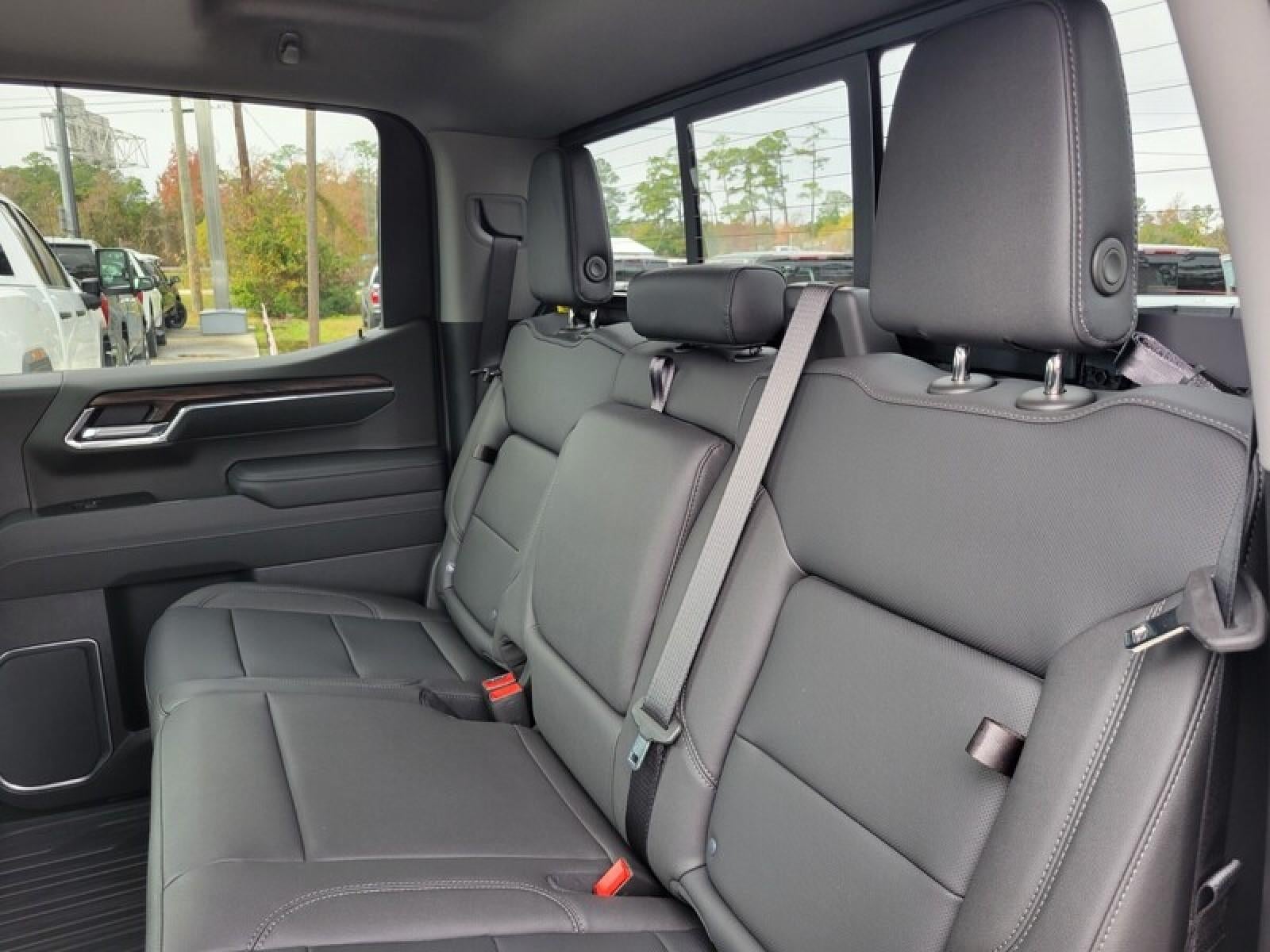 2026 GMC Sierra 1500 Crew Cab Short Box 2-Wheel Drive SLT