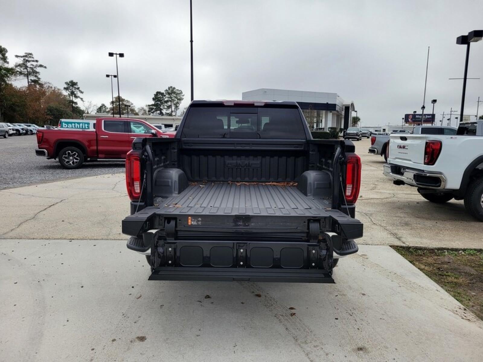2026 GMC Sierra 1500 Crew Cab Short Box 2-Wheel Drive SLT