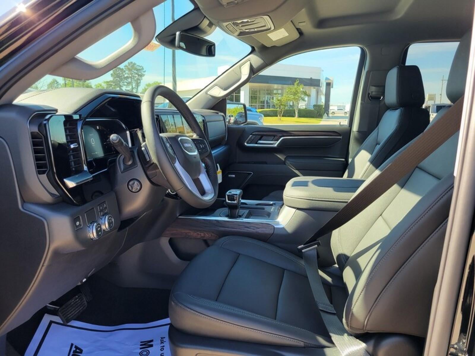 2026 GMC Sierra 1500 Crew Cab Short Box 2-Wheel Drive SLT