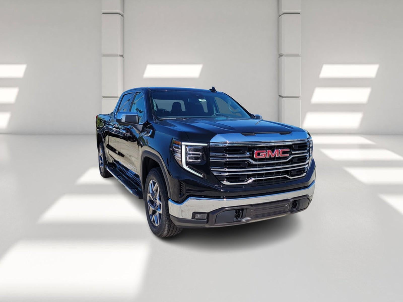 2026 GMC Sierra 1500 Crew Cab Short Box 2-Wheel Drive SLT