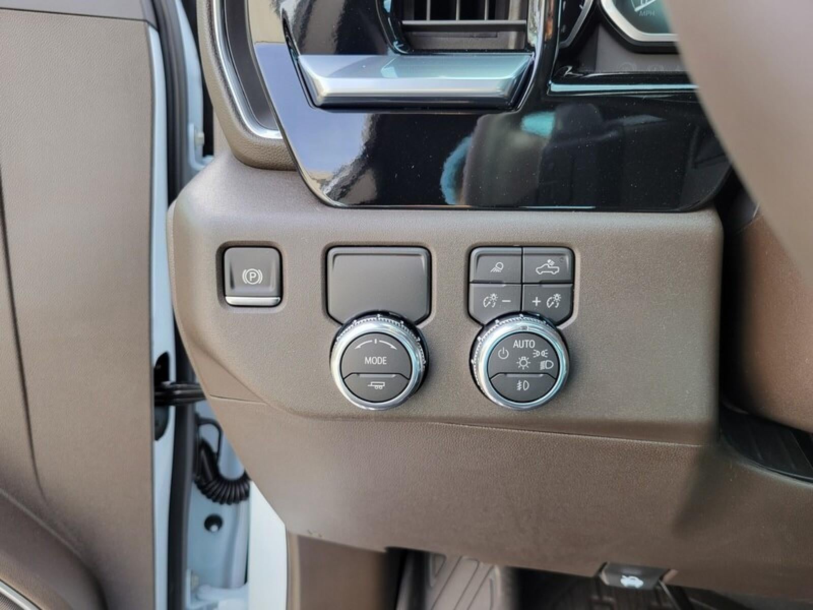 2026 GMC Sierra 1500 Crew Cab Short Box 2-Wheel Drive SLT