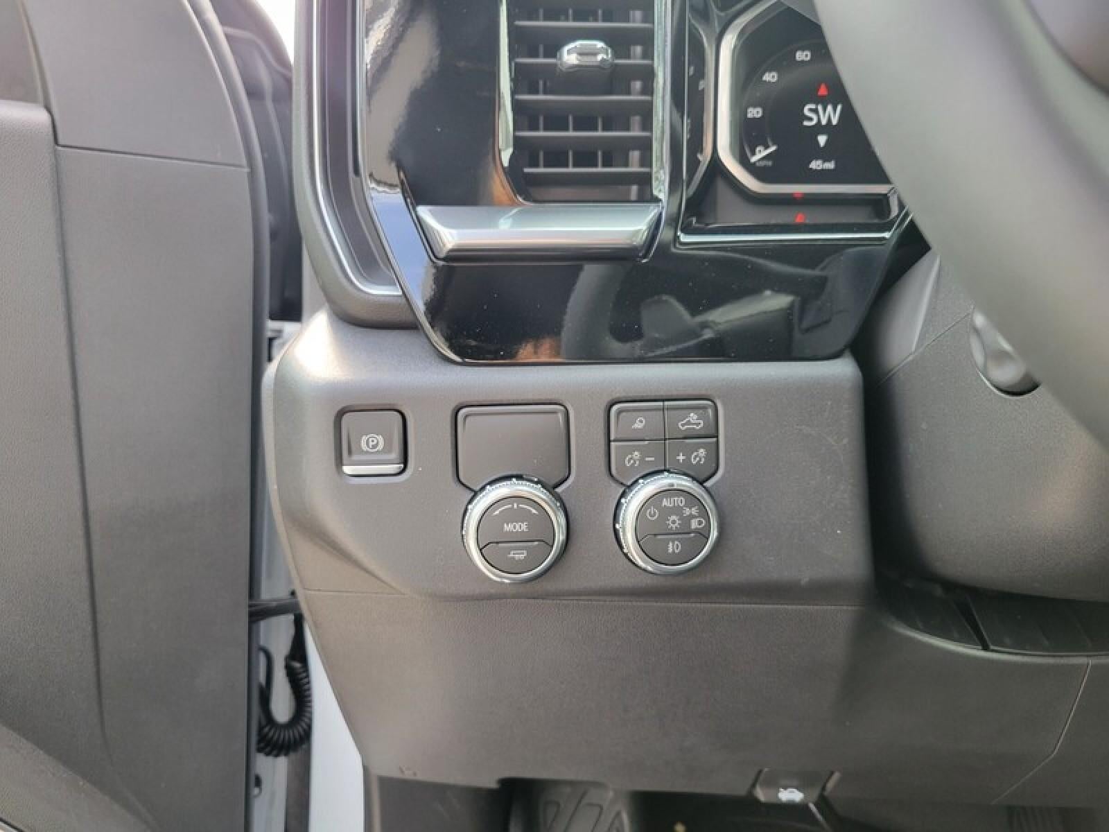 2026 GMC Sierra 1500 Crew Cab Short Box 2-Wheel Drive SLT