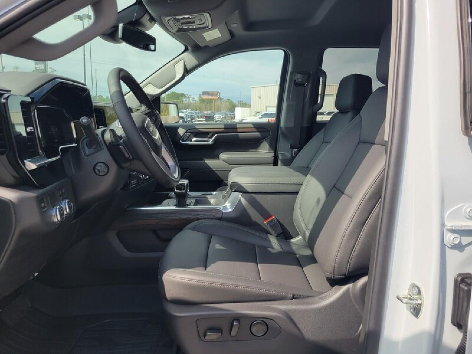 2026 GMC Sierra 1500 Crew Cab Short Box 2-Wheel Drive SLT