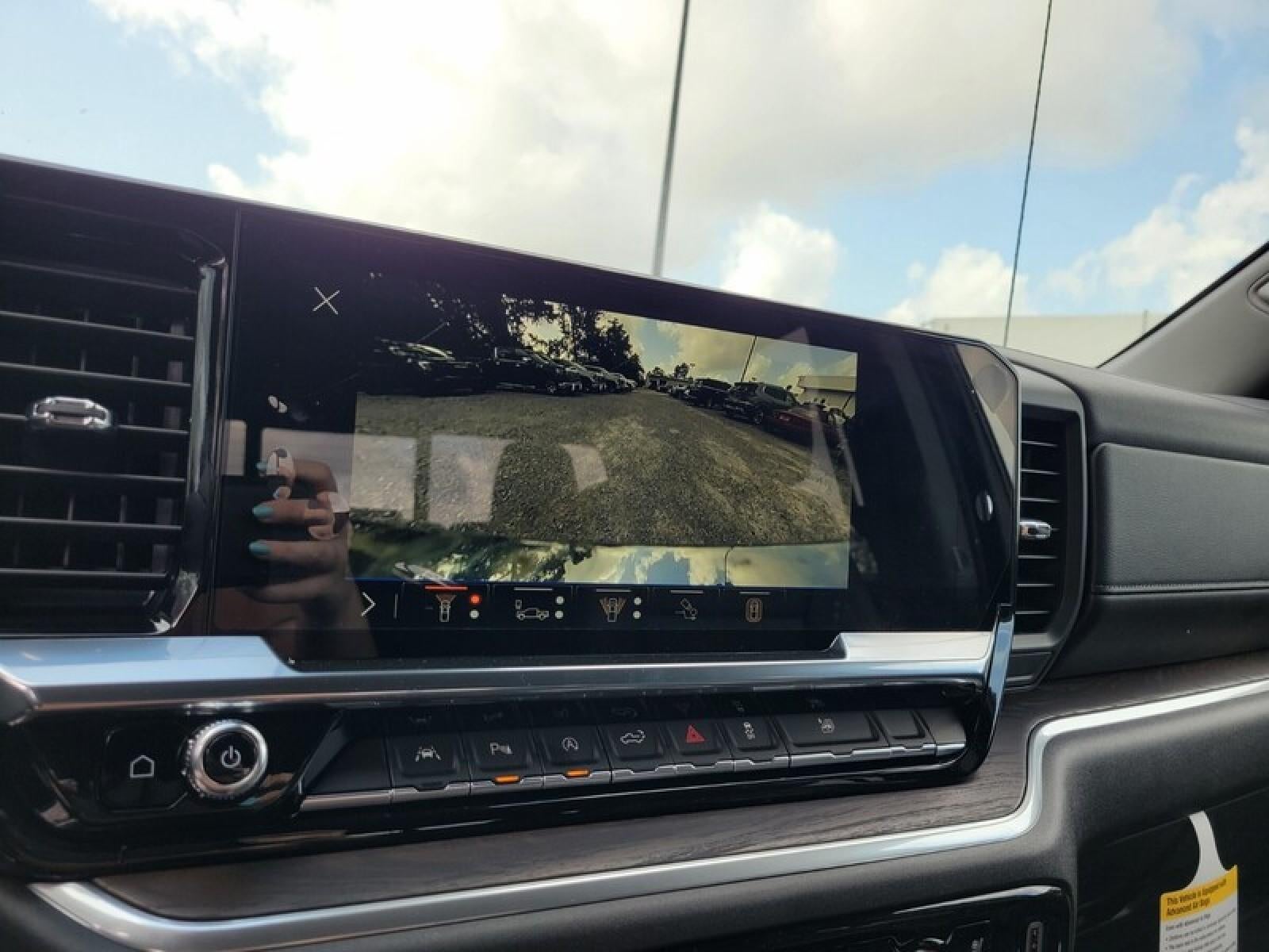 2026 GMC Sierra 1500 Crew Cab Short Box 2-Wheel Drive SLT