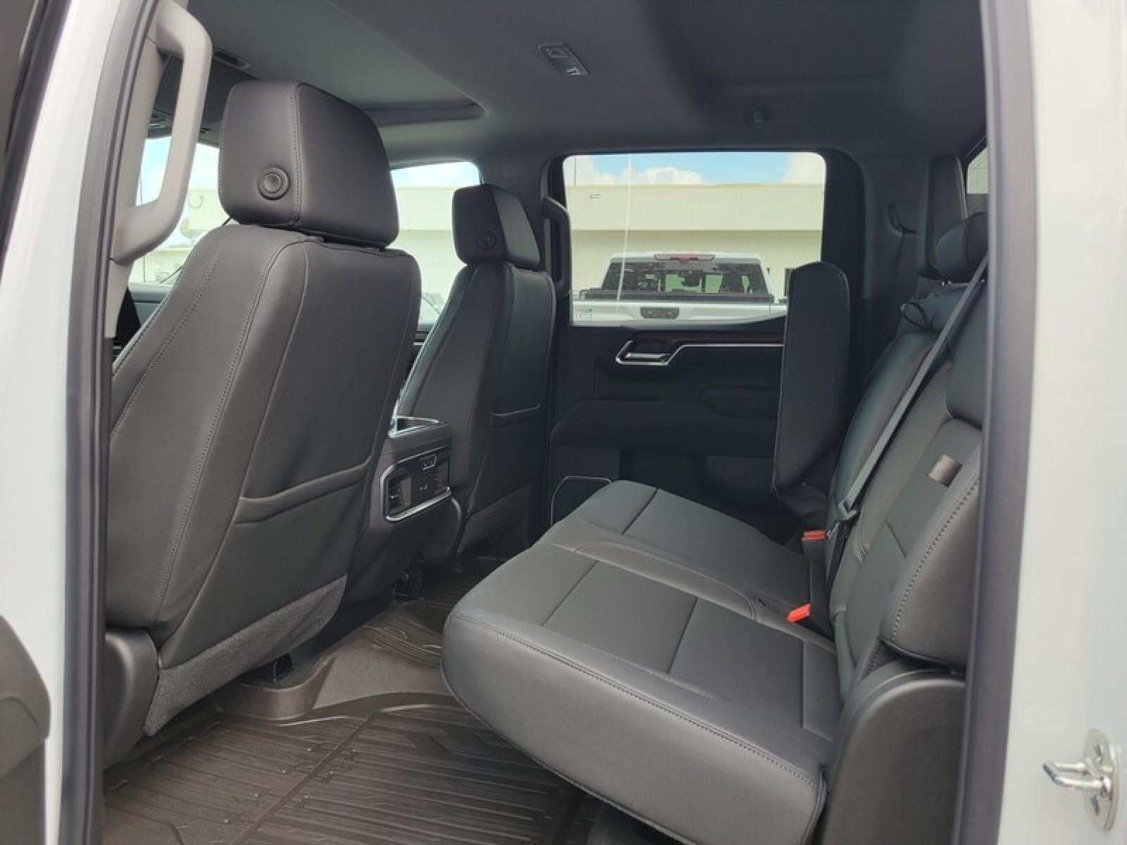 2026 GMC Sierra 1500 Crew Cab Short Box 2-Wheel Drive SLT