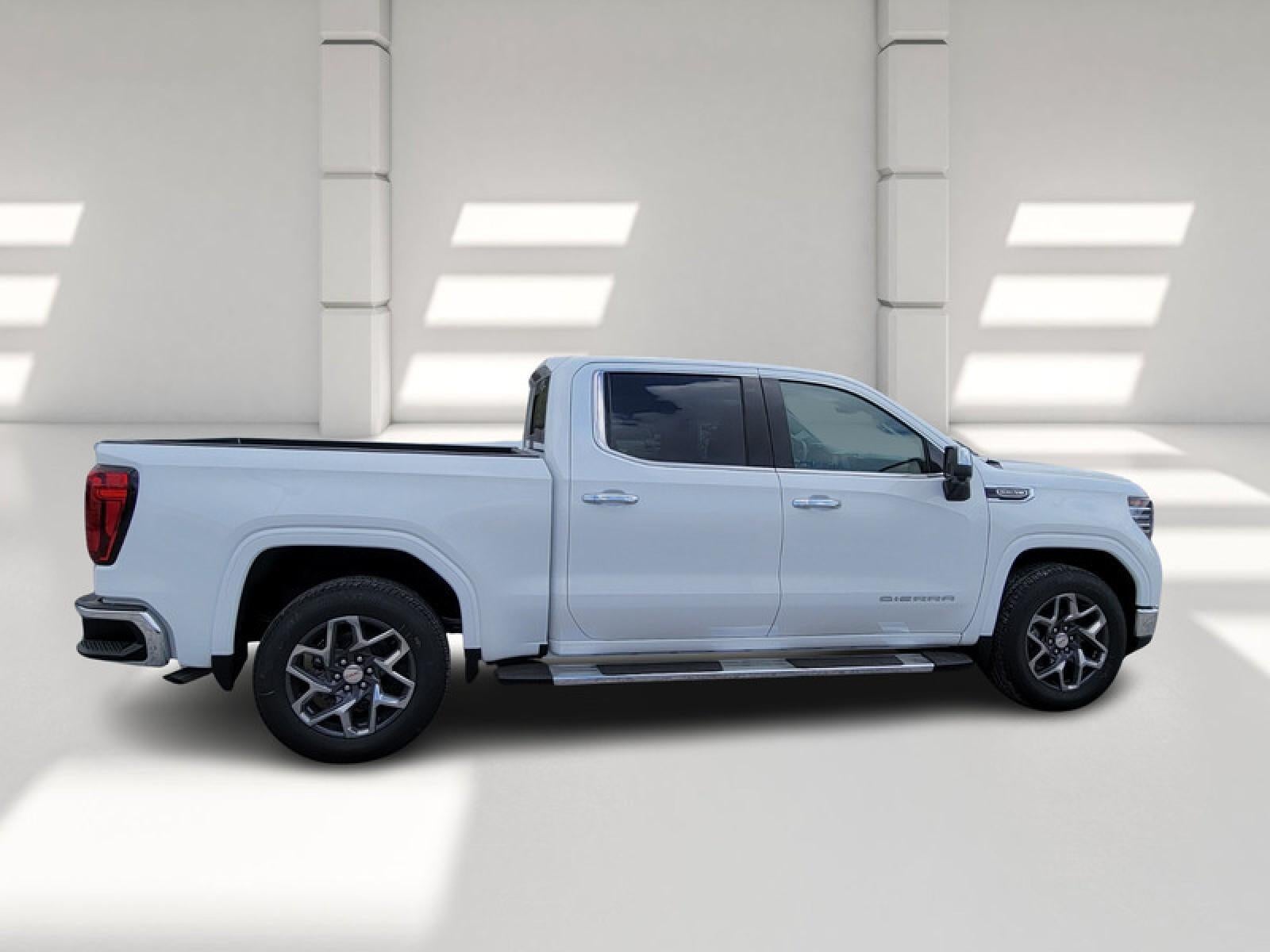 2026 GMC Sierra 1500 Crew Cab Short Box 2-Wheel Drive SLT