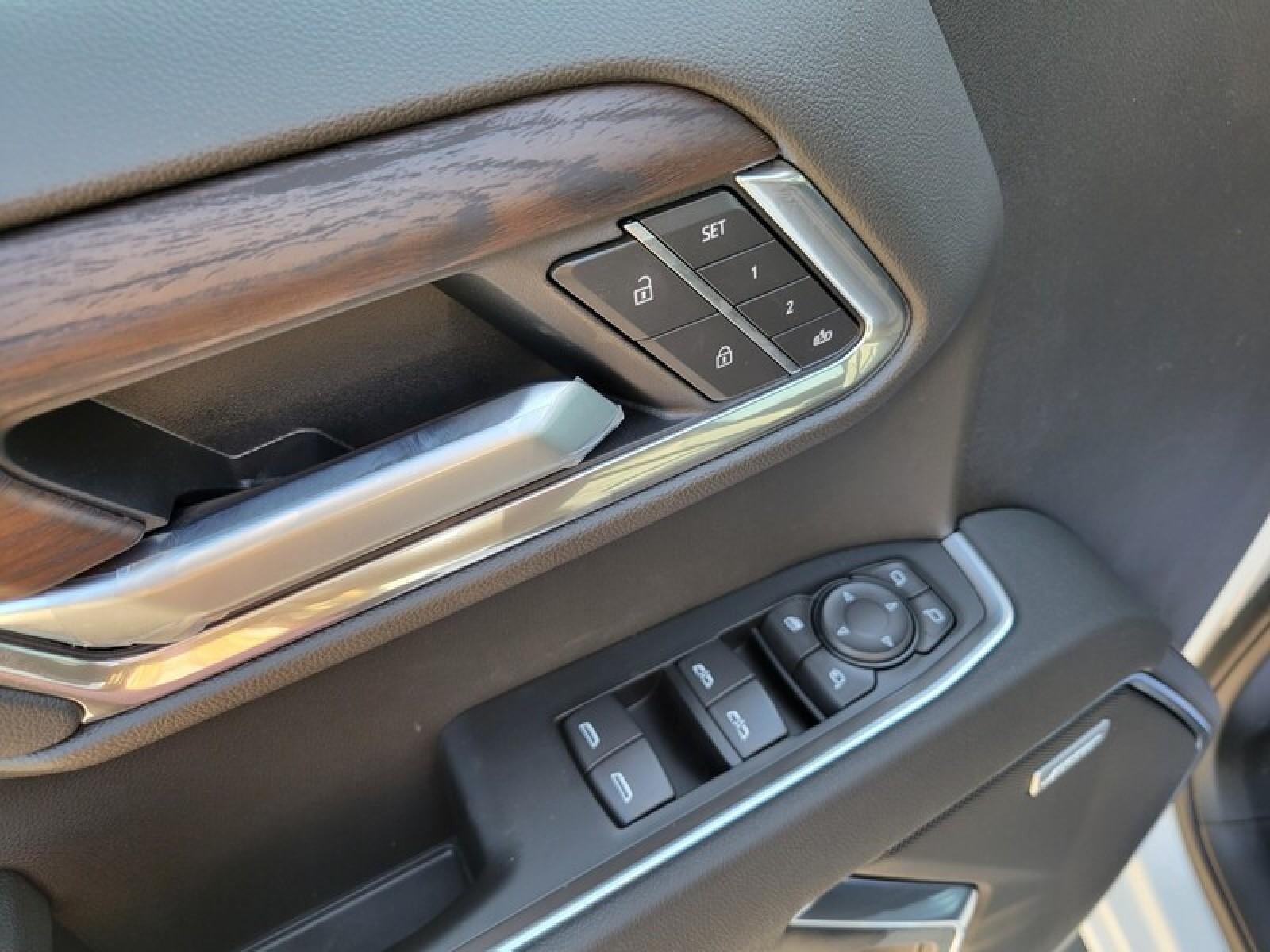 2026 GMC Sierra 1500 Crew Cab Short Box 2-Wheel Drive SLT