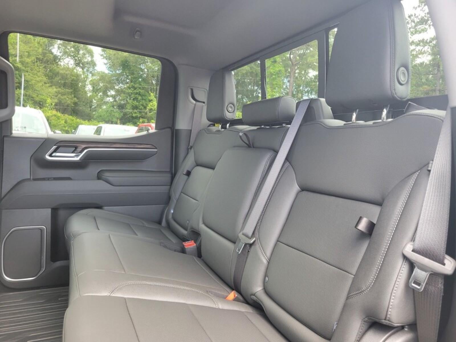 2026 GMC Sierra 1500 Crew Cab Short Box 2-Wheel Drive SLT