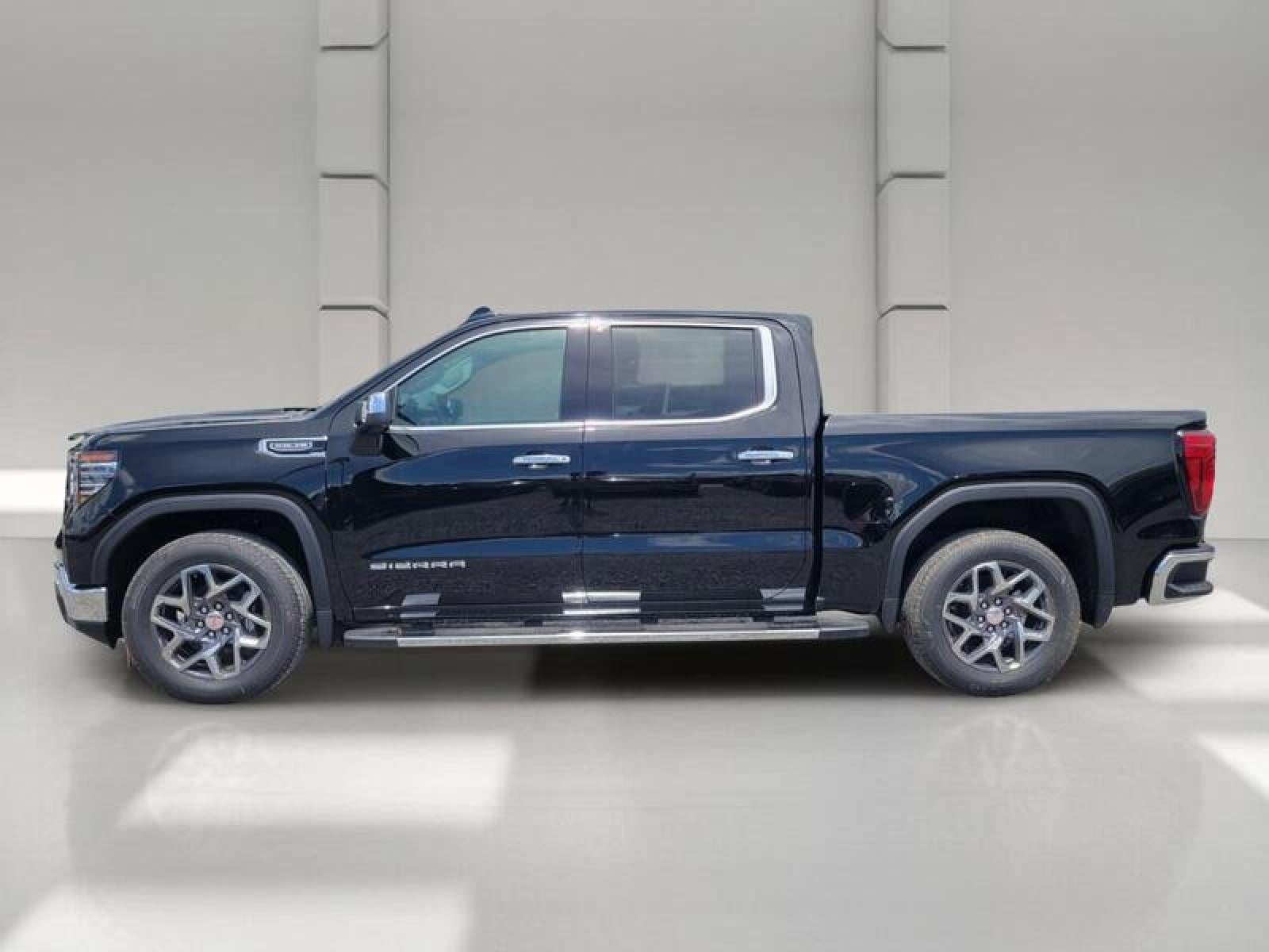 2026 GMC Sierra 1500 Crew Cab Short Box 2-Wheel Drive SLT