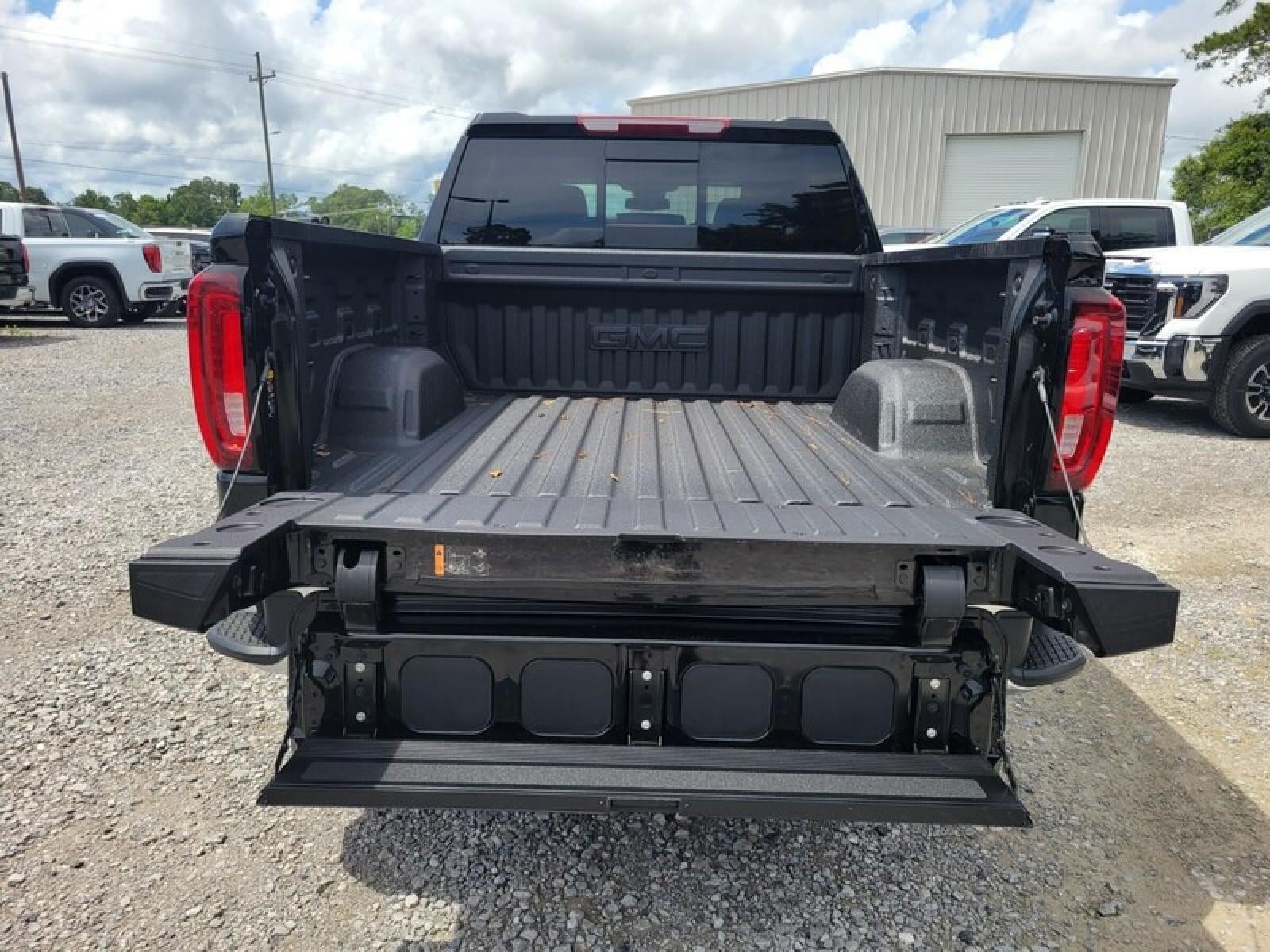 2026 GMC Sierra 1500 Crew Cab Short Box 2-Wheel Drive SLT
